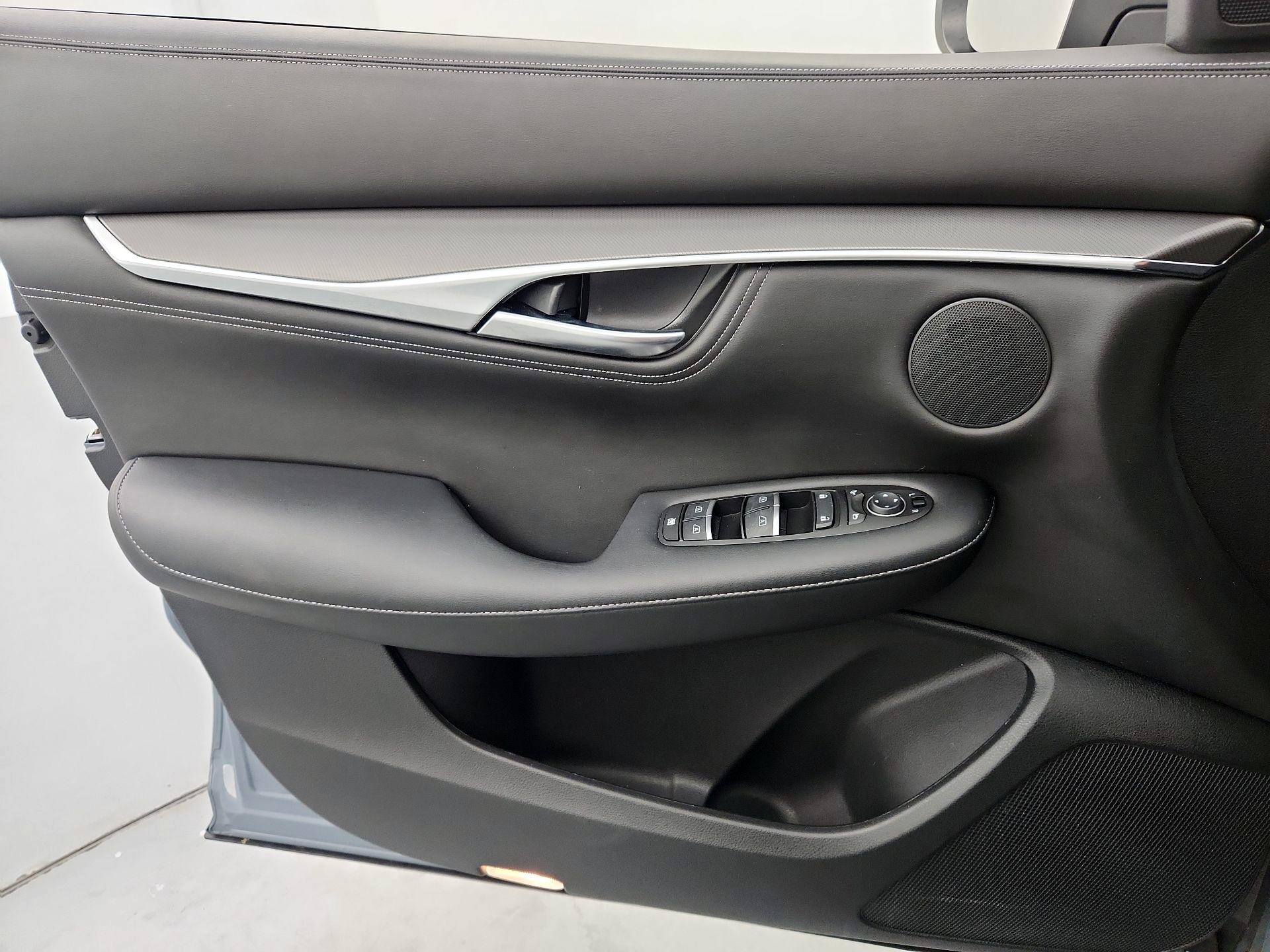 Thumbnail: 2023 INFINITI QX55 - 12