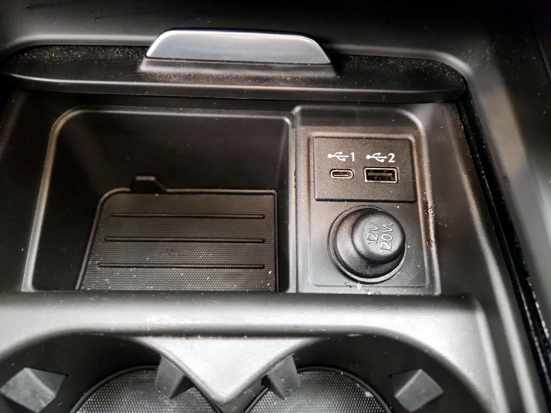 Thumbnail: 2023 INFINITI QX55 - 18