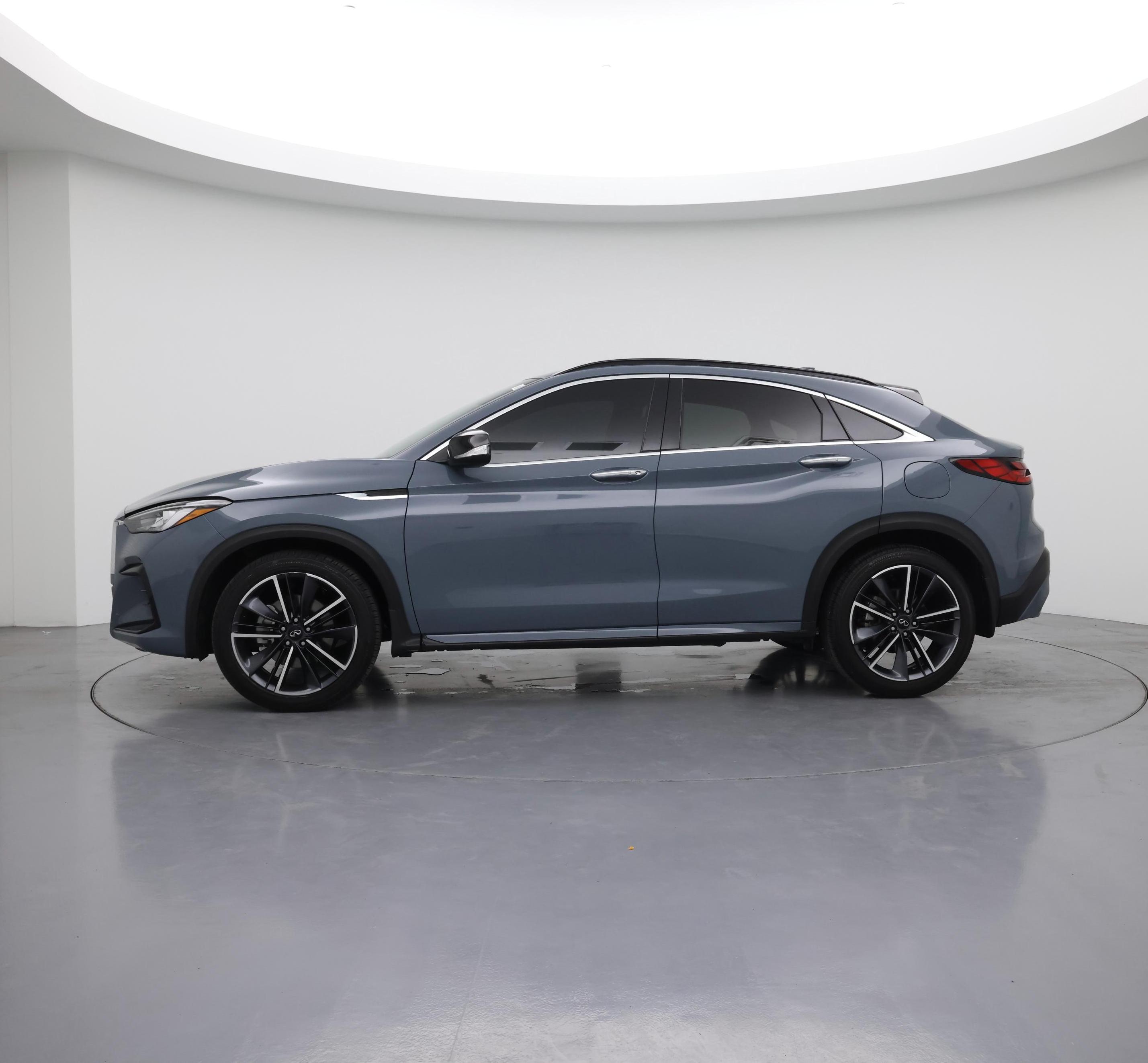 Thumbnail: 2023 INFINITI QX55 - 3