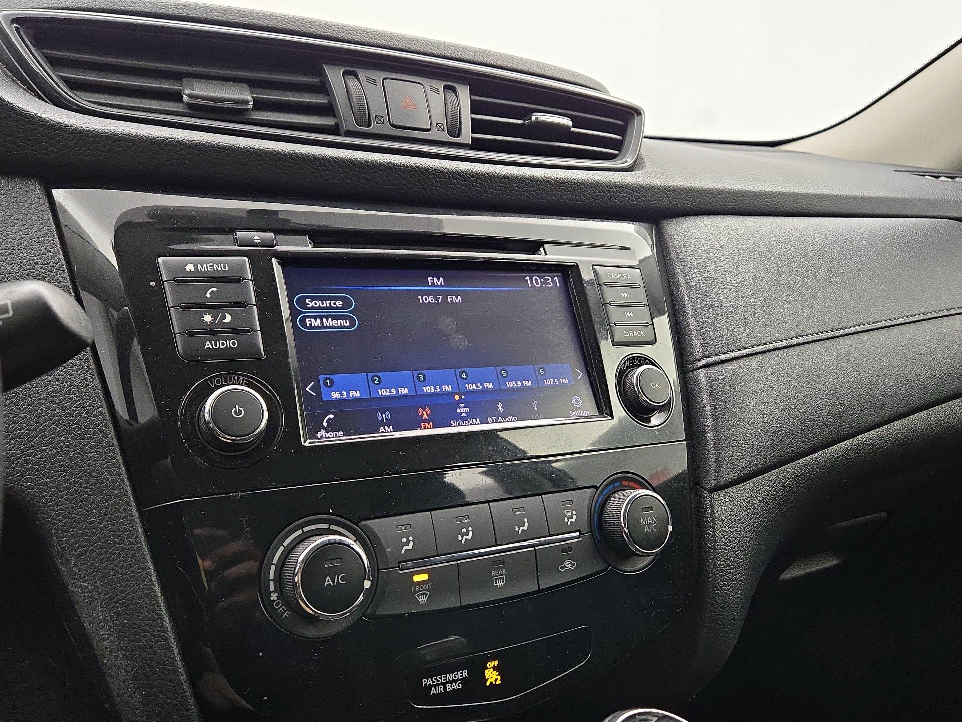 Thumbnail: 2018 Nissan Rogue - 15