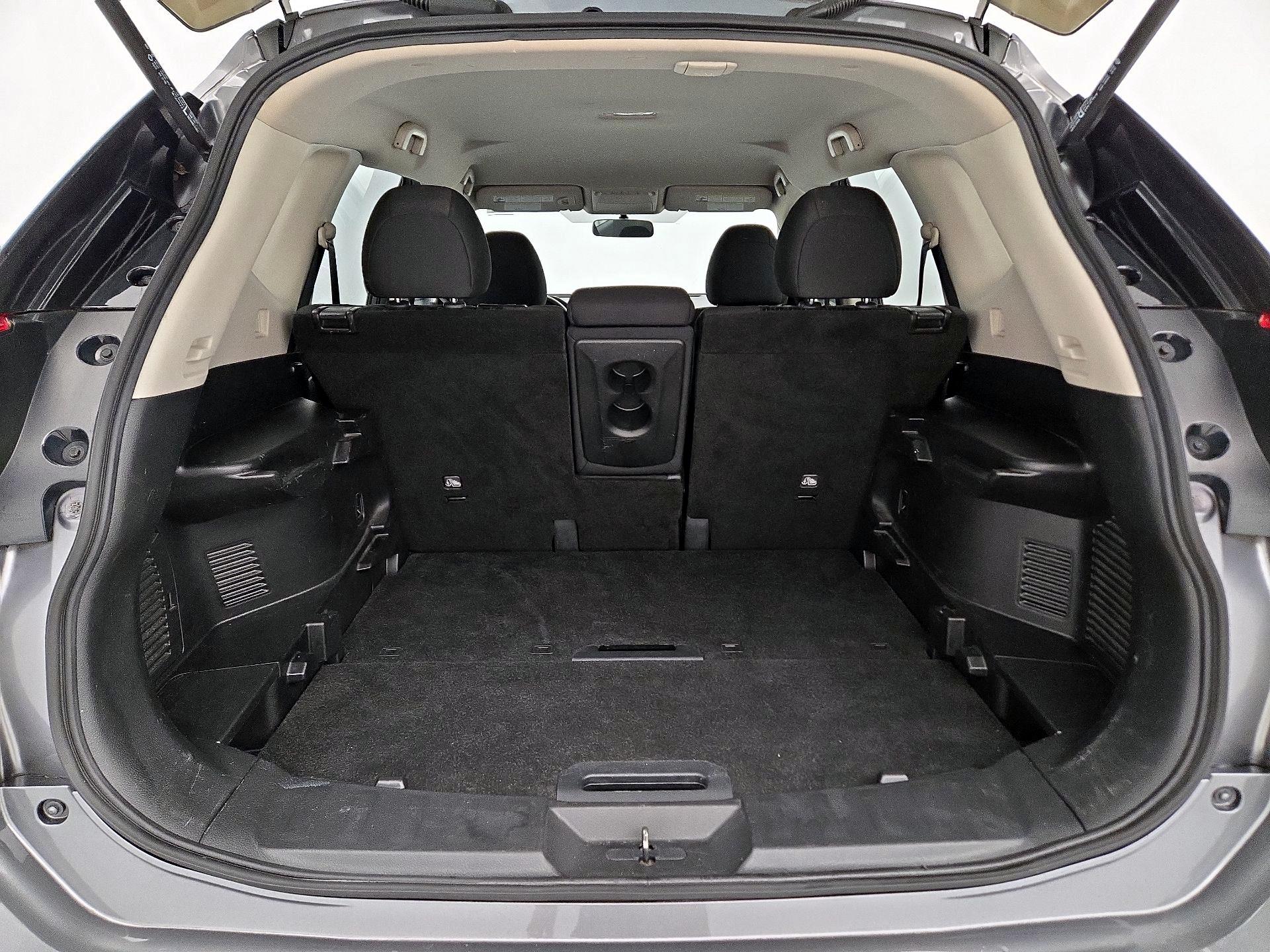 Thumbnail: 2018 Nissan Rogue - 20