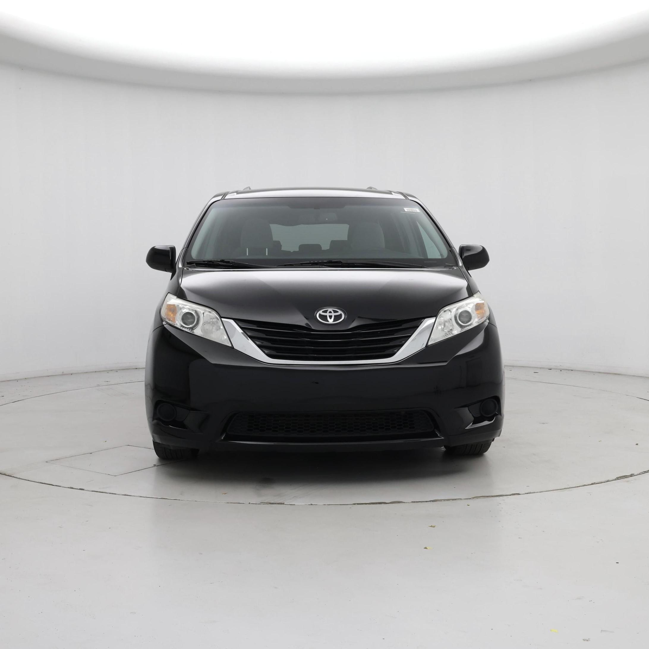 Thumbnail: 2017 Toyota Sienna - 5