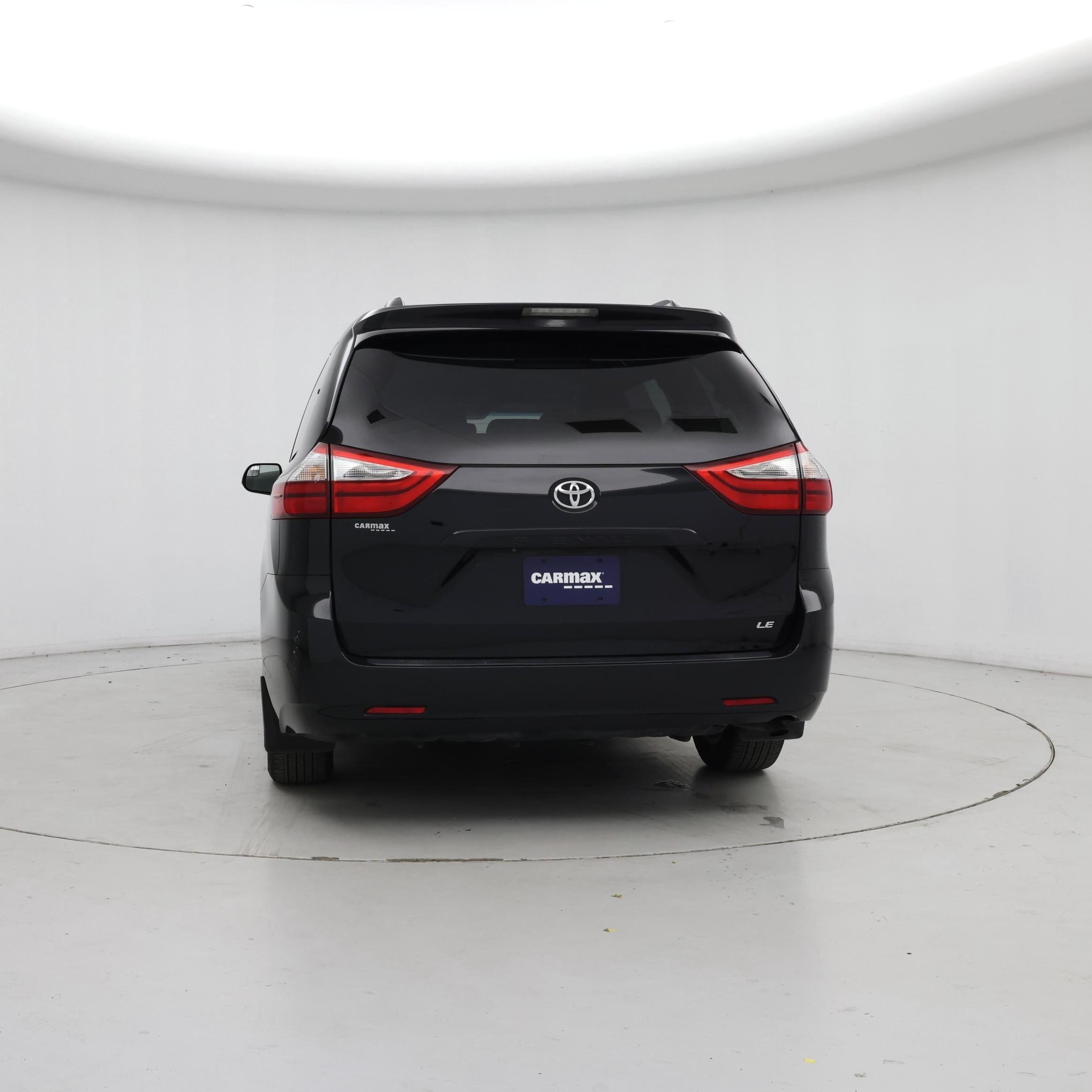 Thumbnail: 2017 Toyota Sienna - 6