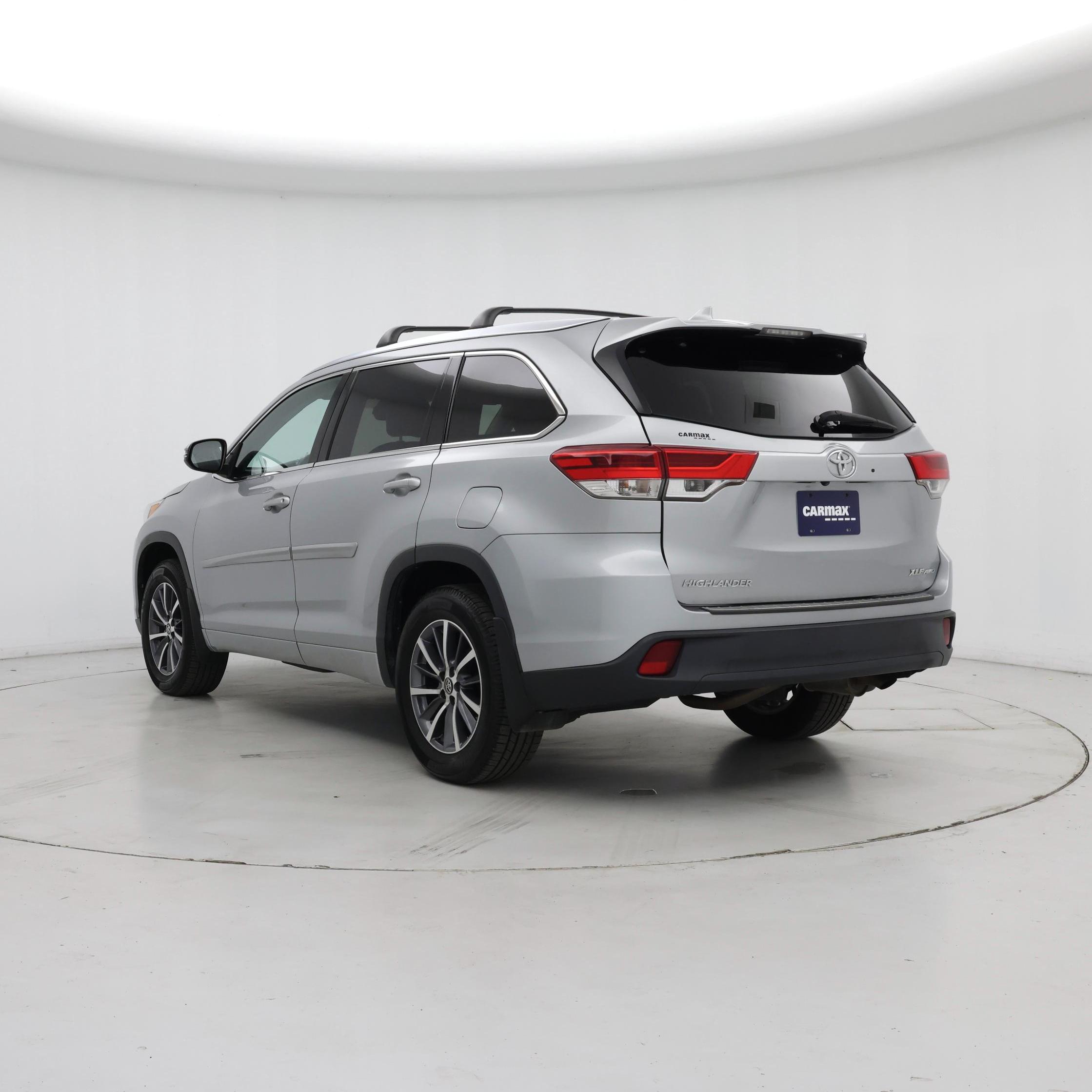 Thumbnail: 2017 Toyota Highlander - 2