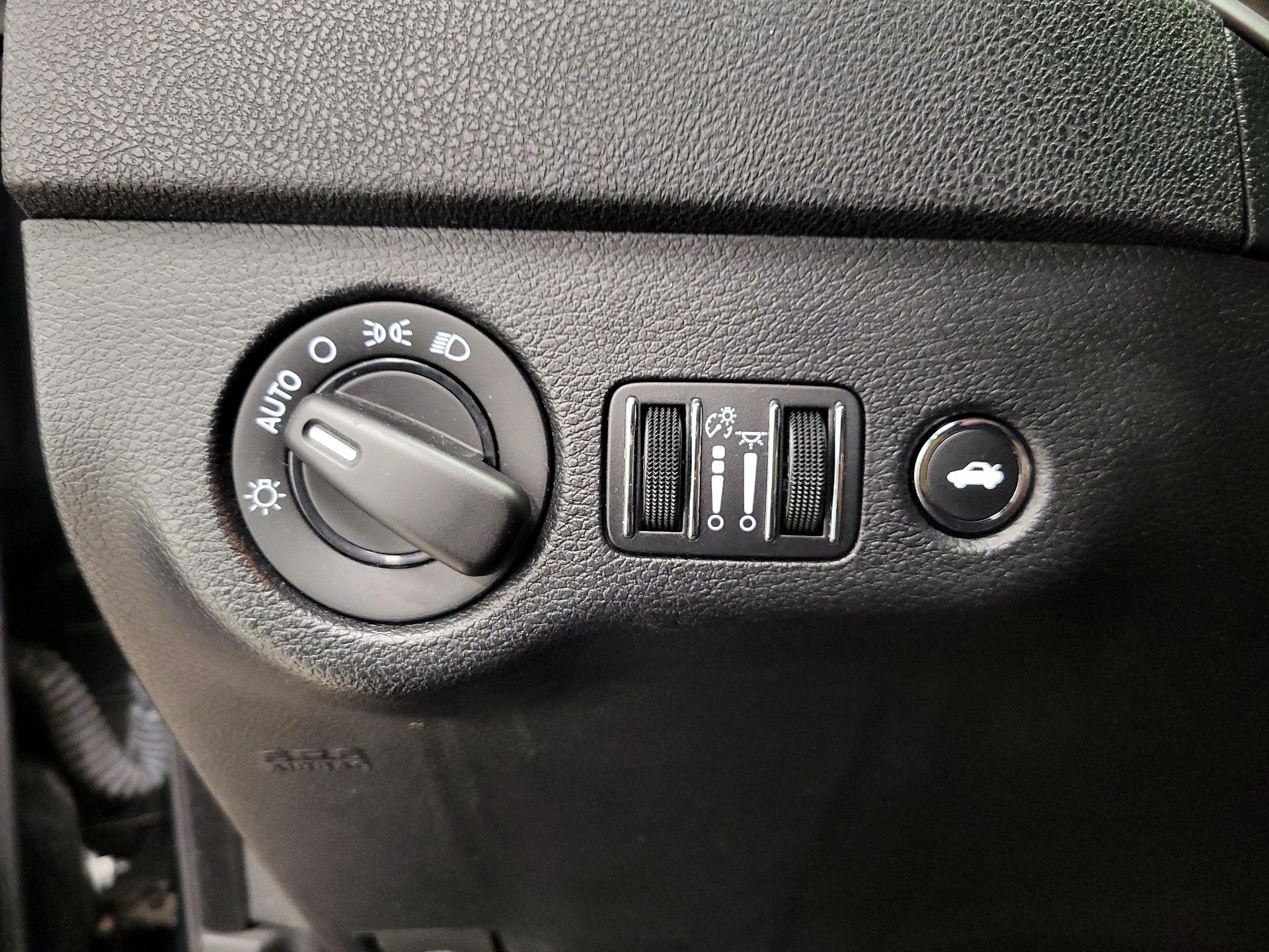 Thumbnail: 2020 Dodge Charger - 13