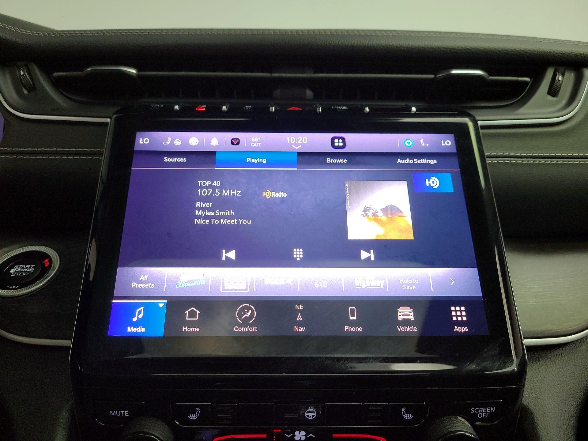 Thumbnail: 2022 Jeep Grand Cherokee L - 16