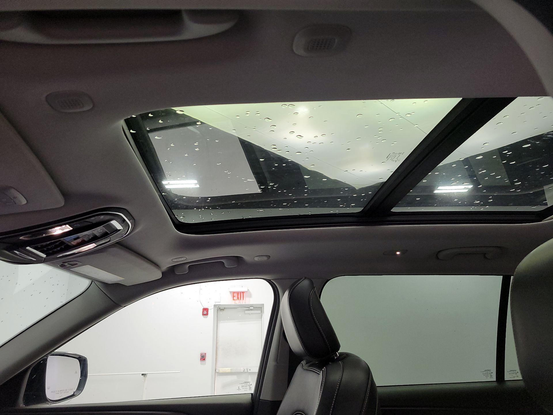 Thumbnail: 2022 Jeep Grand Cherokee L - 20