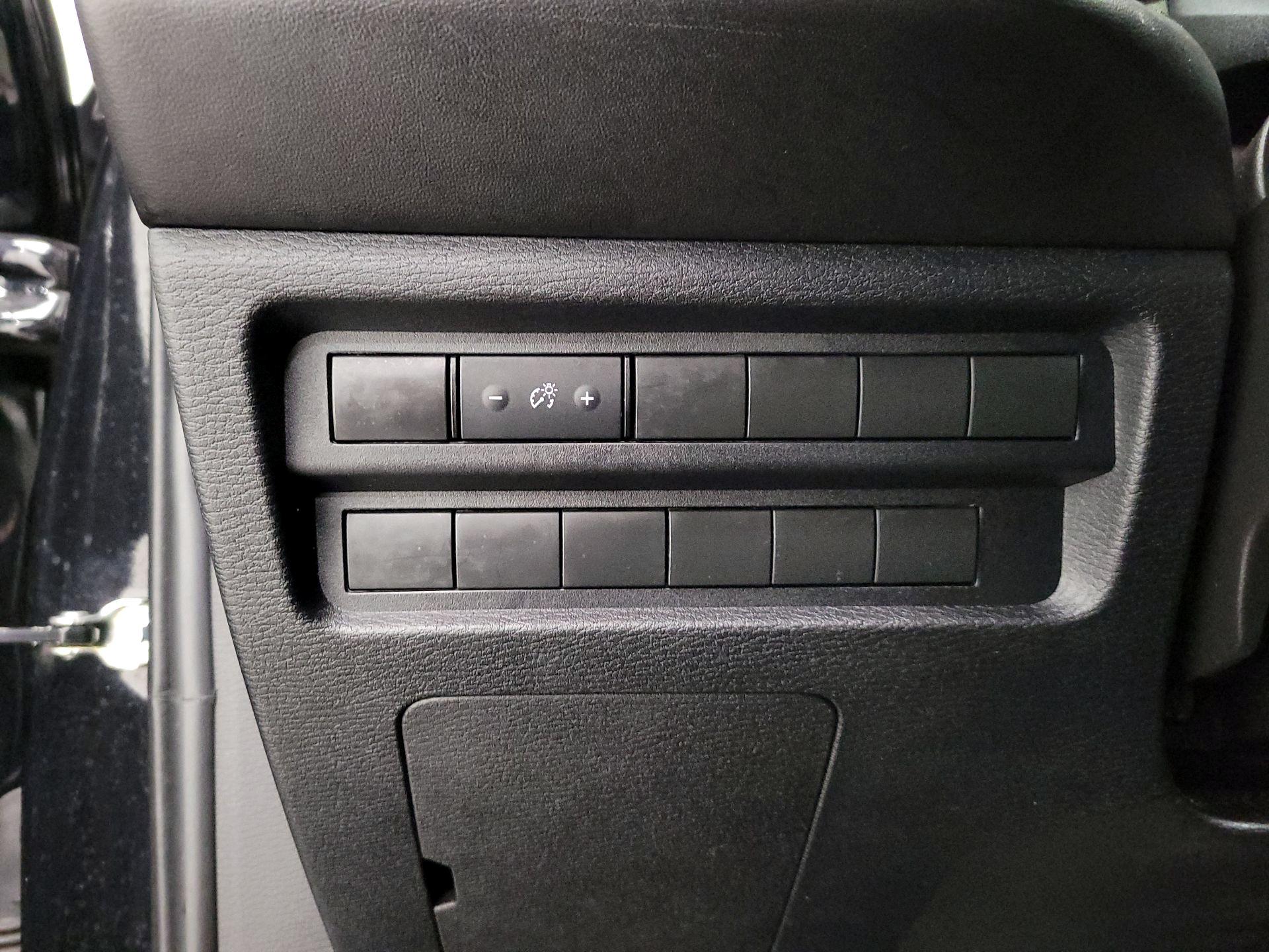 Thumbnail: 2023 Mitsubishi Outlander - 13