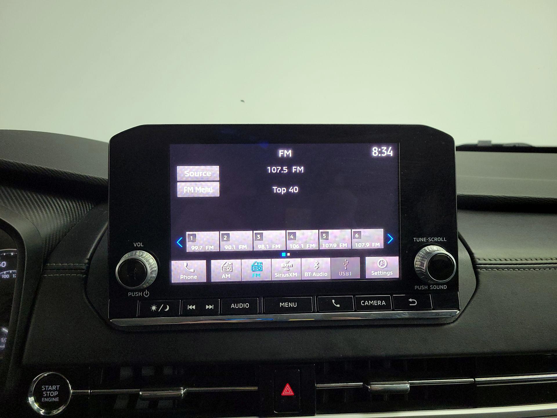 Thumbnail: 2023 Mitsubishi Outlander - 15