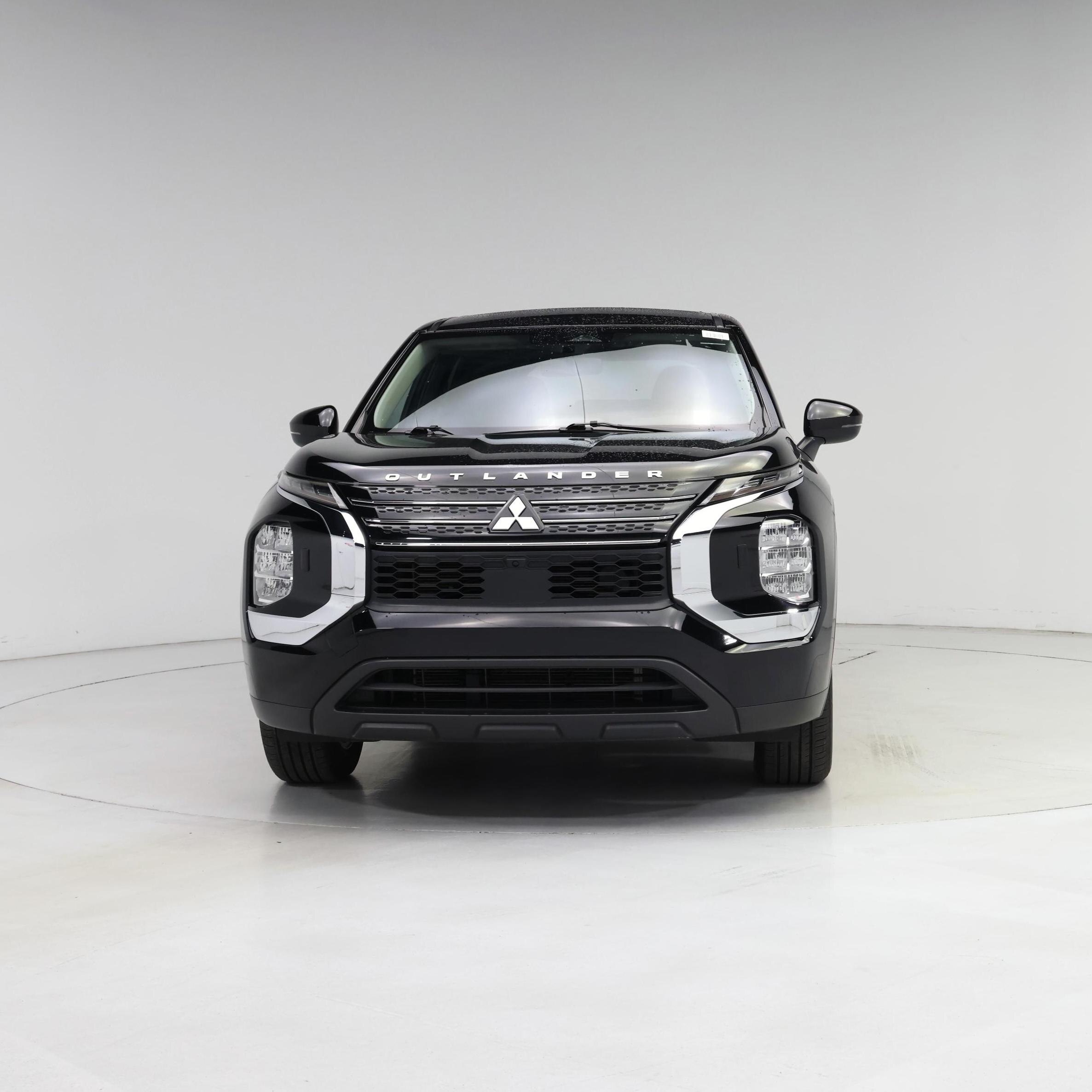 Thumbnail: 2023 Mitsubishi Outlander - 5