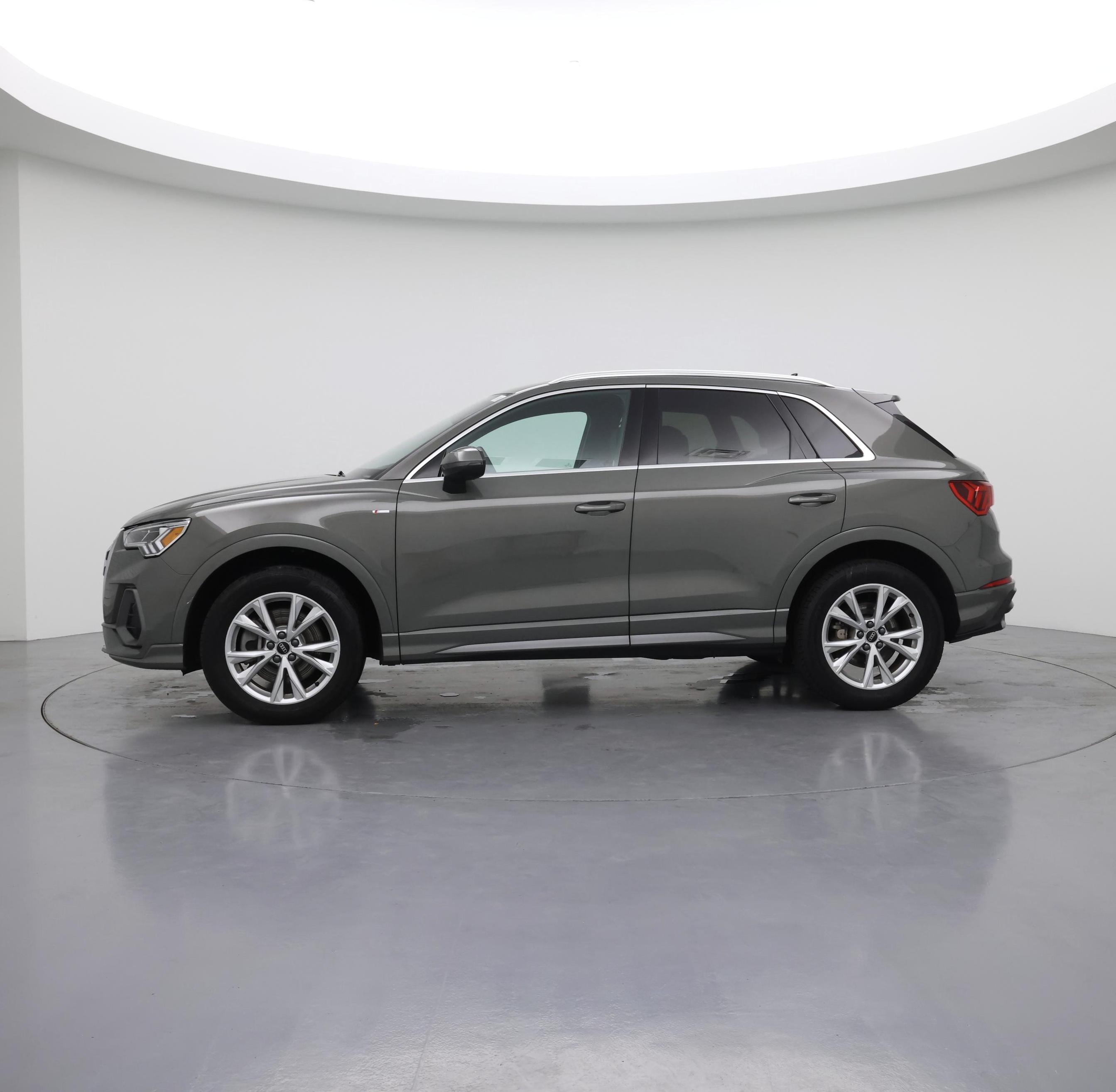 Thumbnail: 2022 Audi Q3 - 3