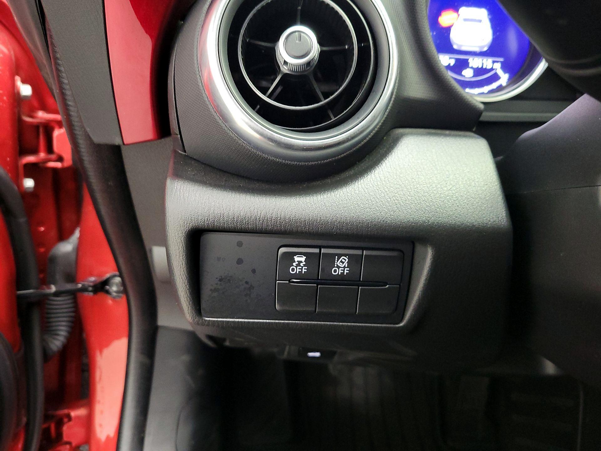 Thumbnail: 2023 Mazda MX-5 Miata - 13