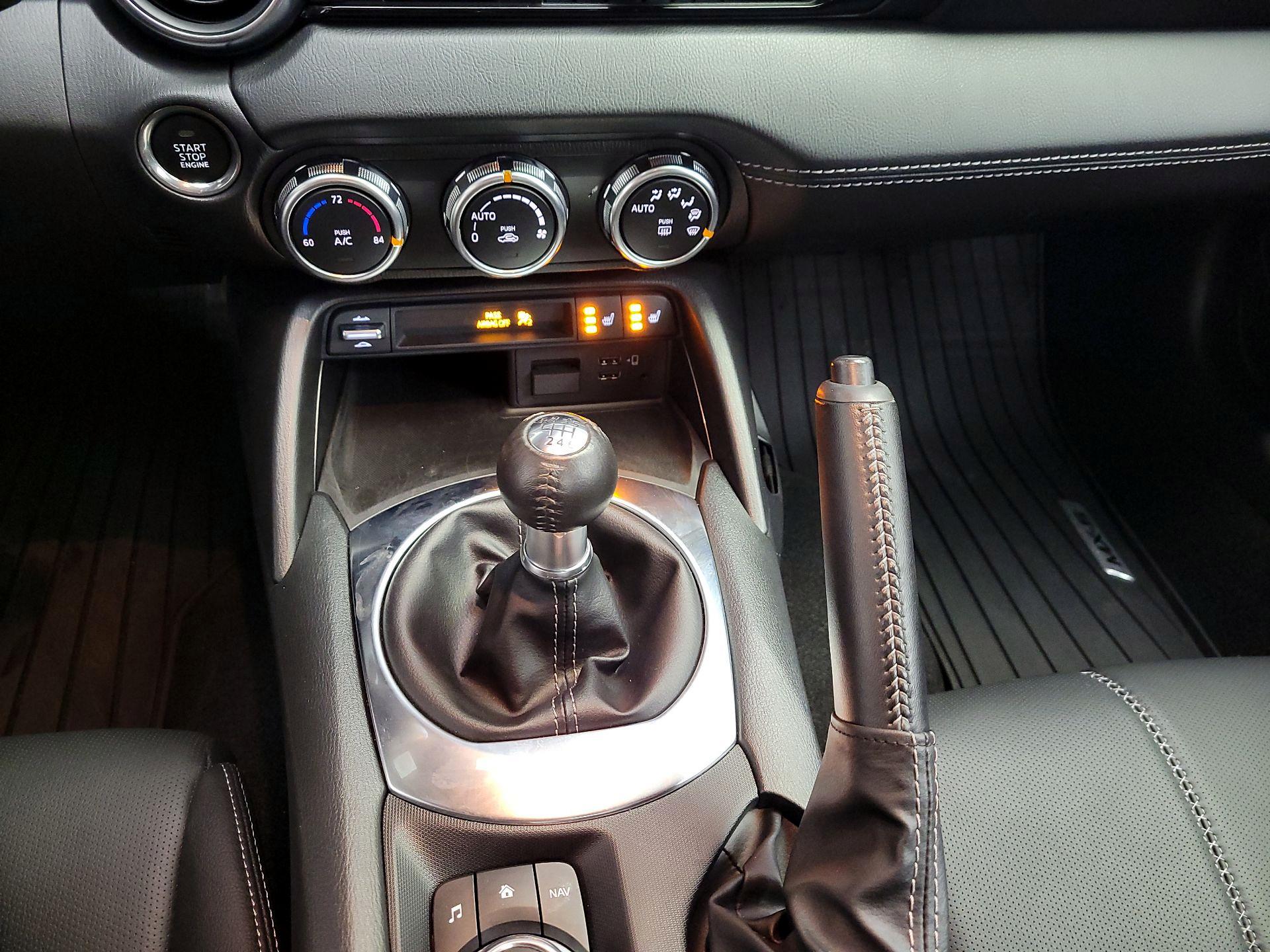 Thumbnail: 2023 Mazda MX-5 Miata - 18