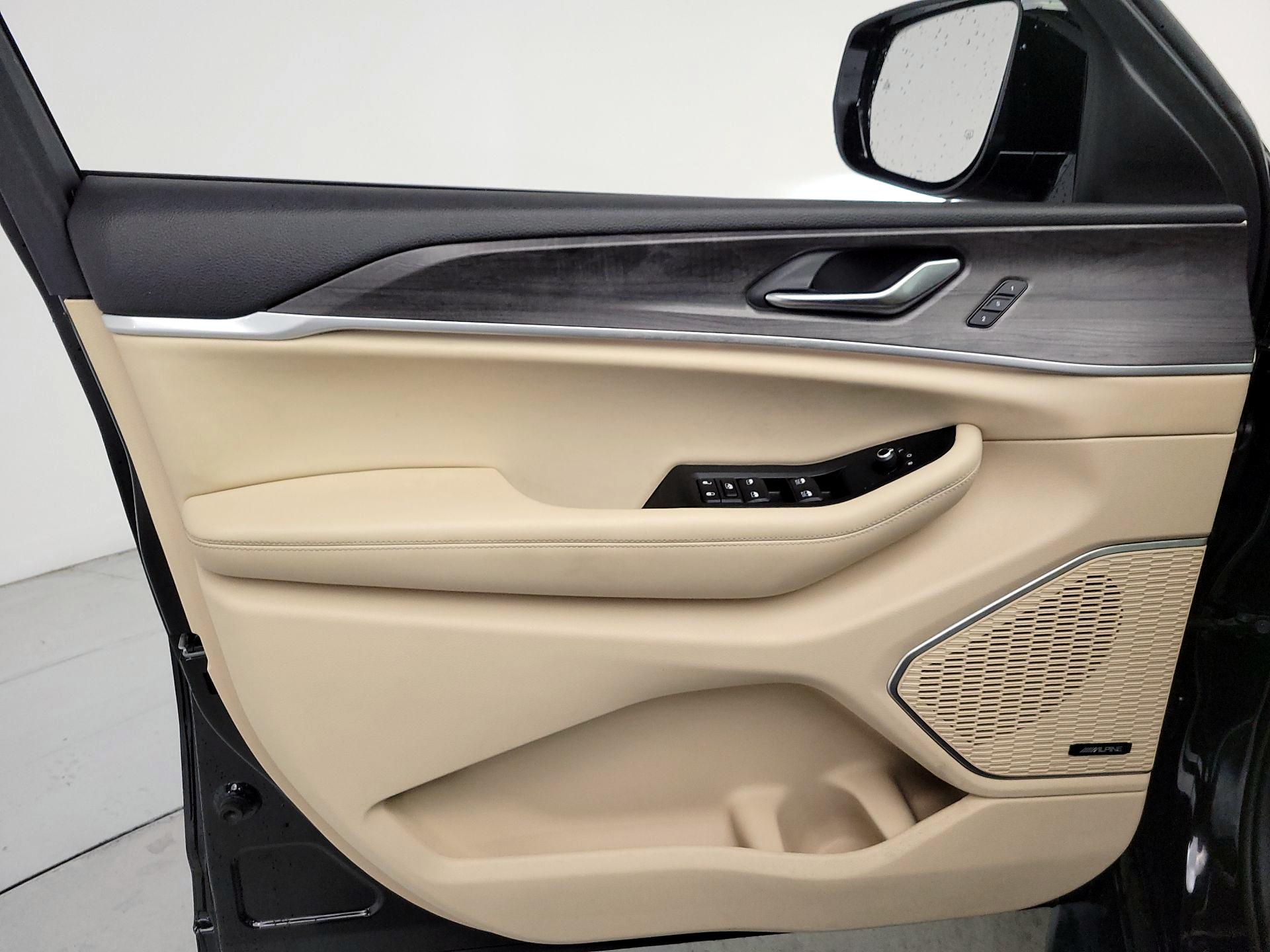 Thumbnail: 2021 Jeep Grand Cherokee L - 12