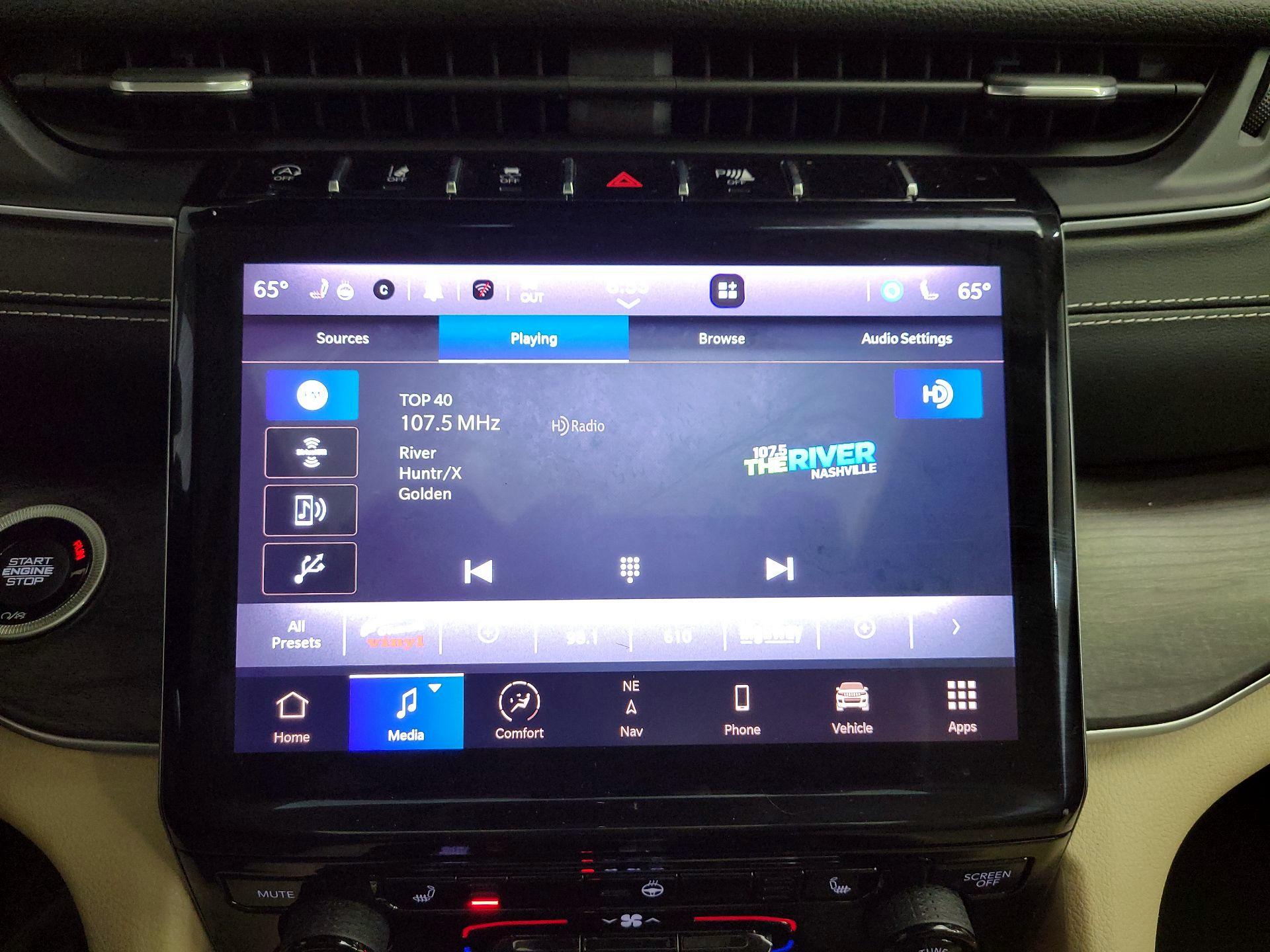 Thumbnail: 2021 Jeep Grand Cherokee L - 16