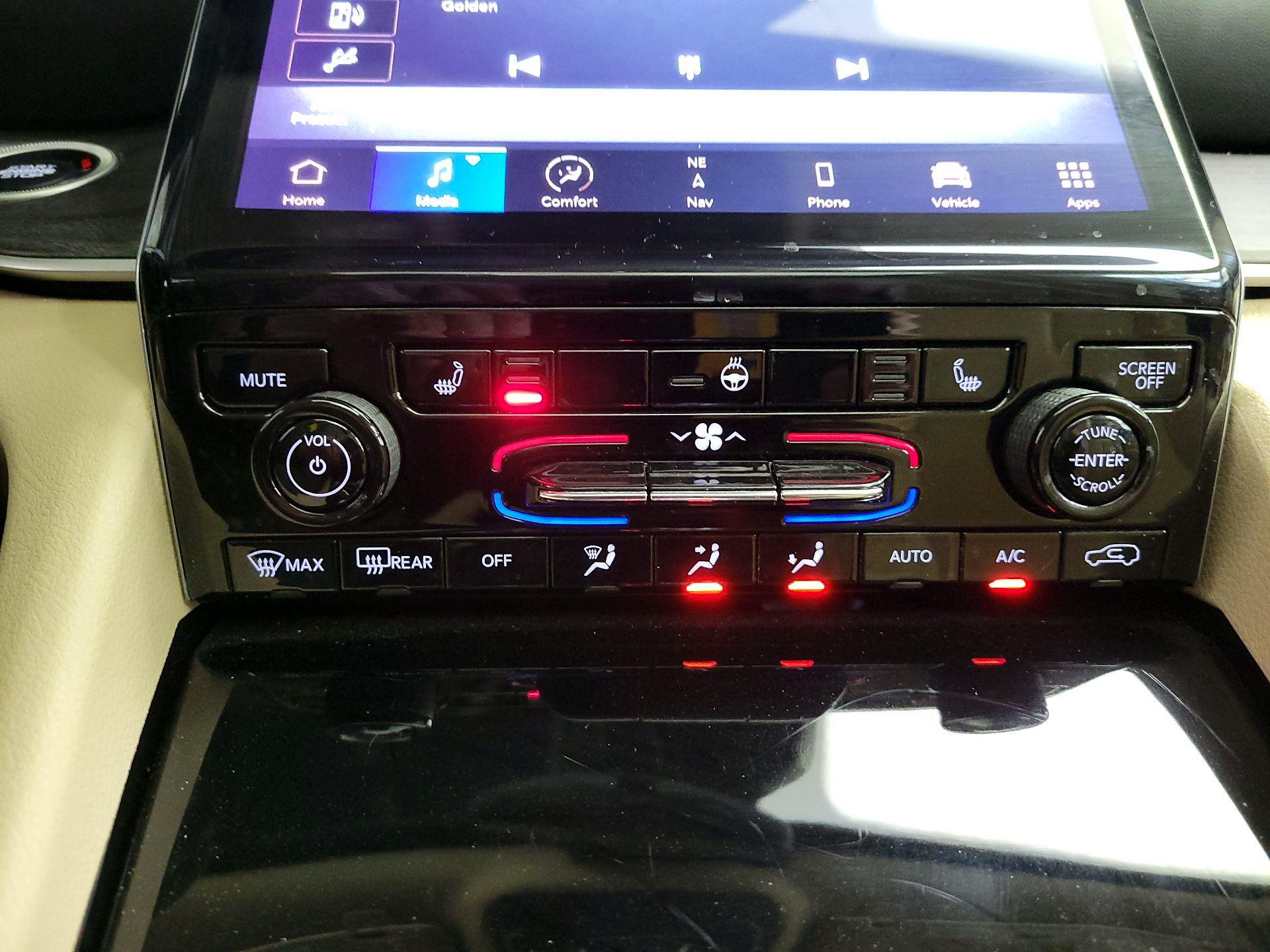 Thumbnail: 2021 Jeep Grand Cherokee L - 17