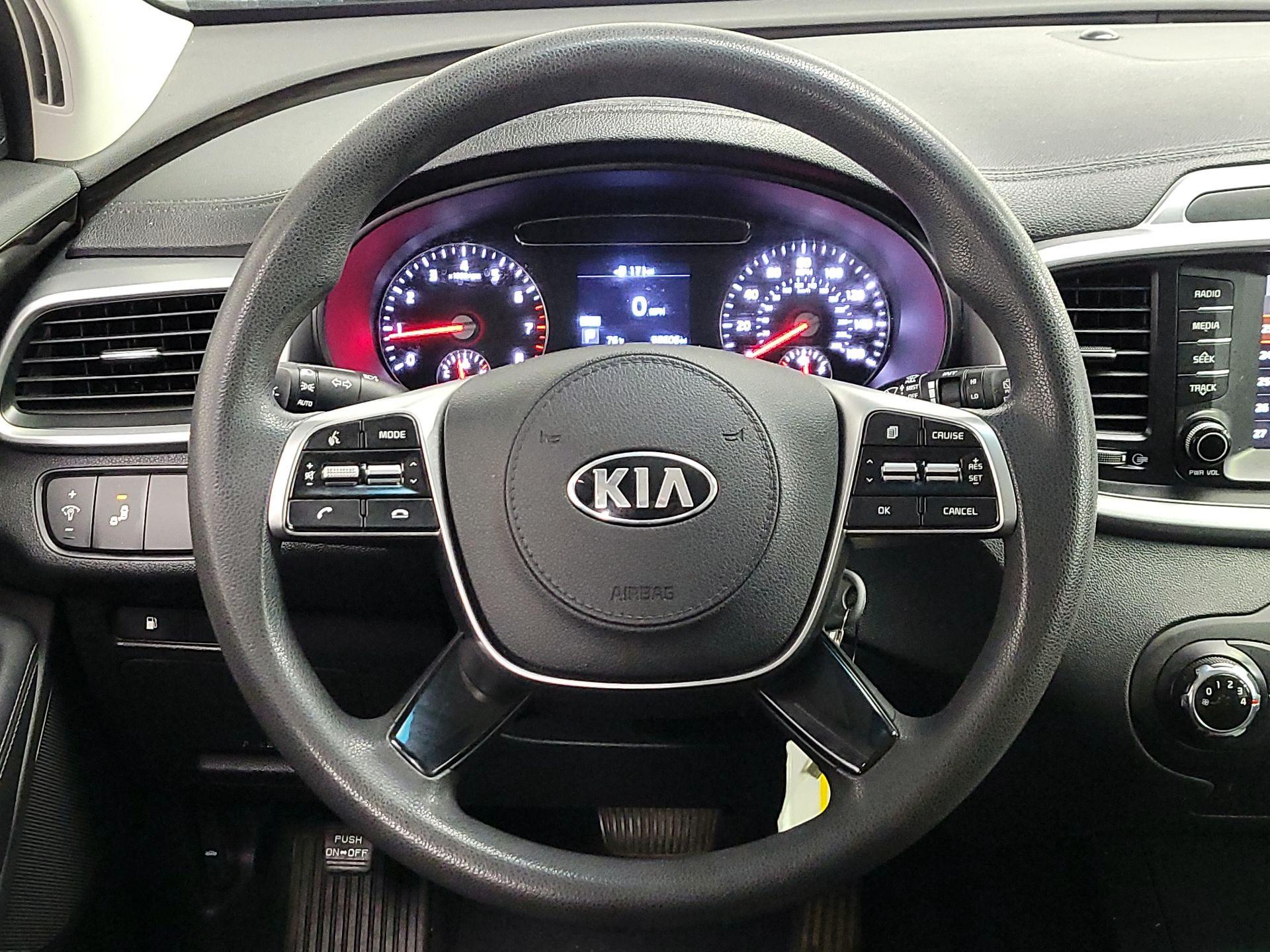 Thumbnail: 2020 Kia Sorento - 10