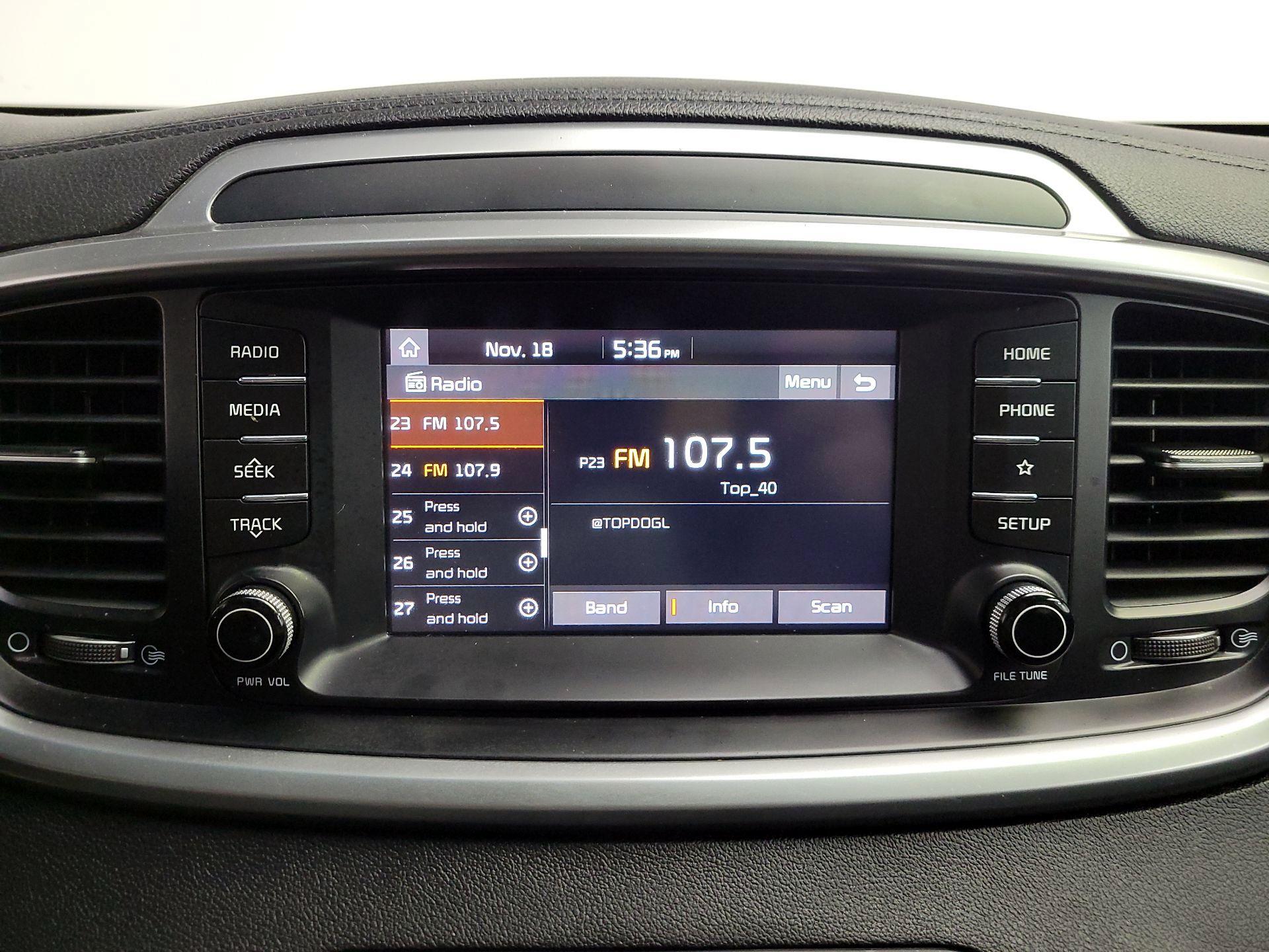 Thumbnail: 2020 Kia Sorento - 15