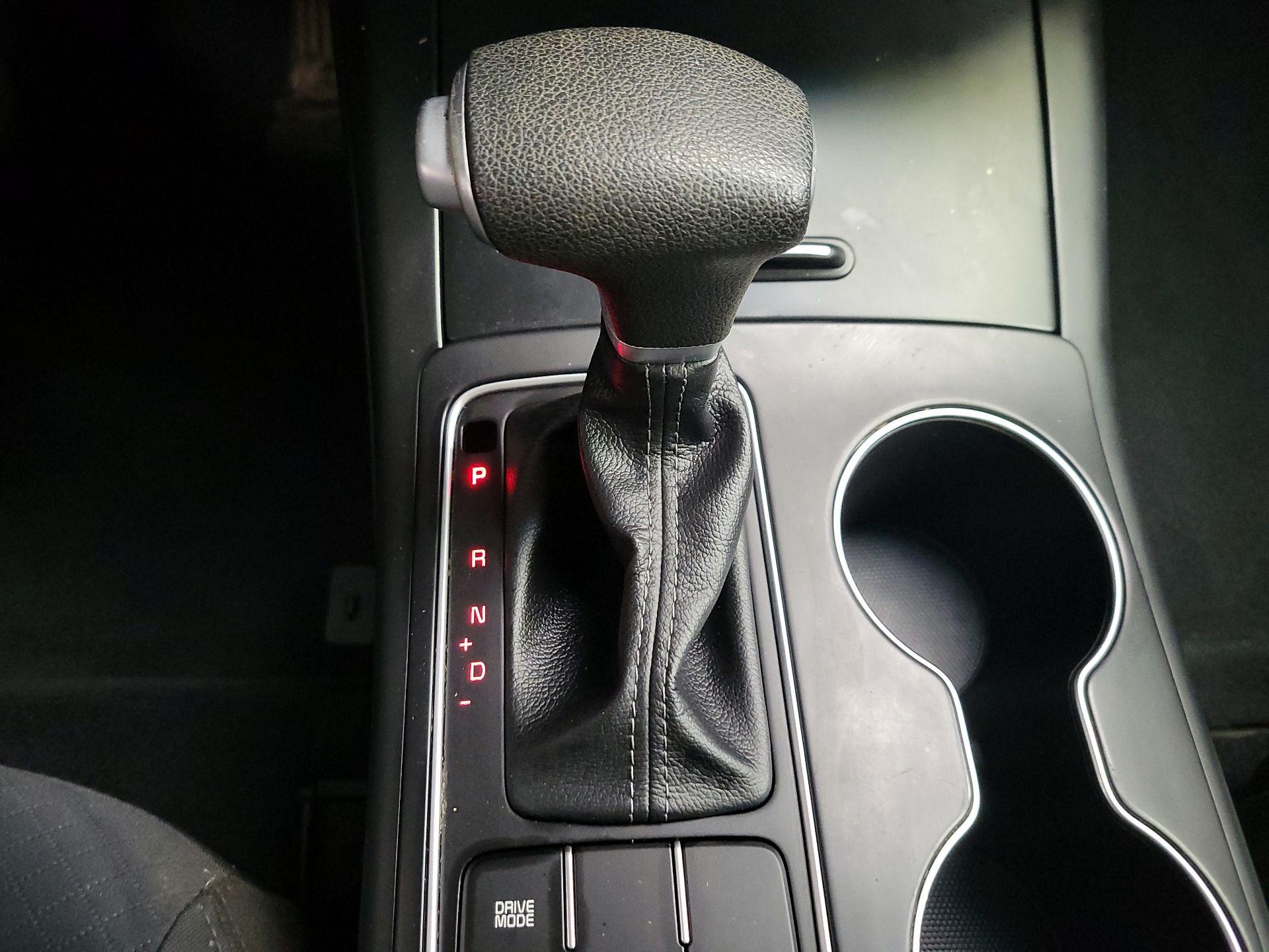 Thumbnail: 2020 Kia Sorento - 17