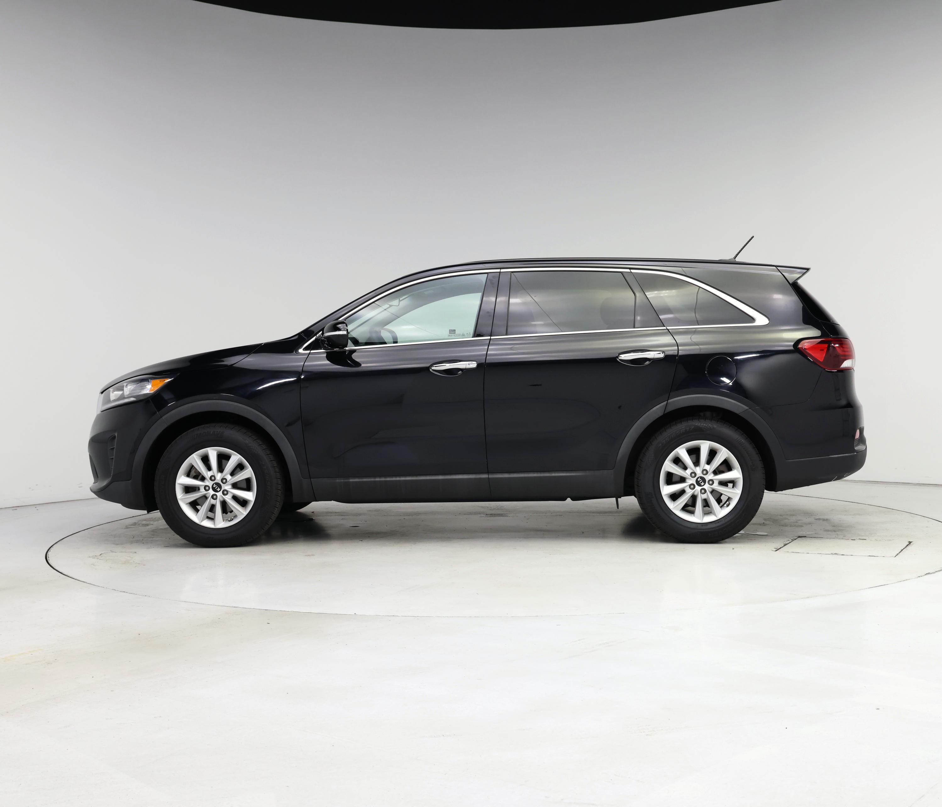 Thumbnail: 2020 Kia Sorento - 3