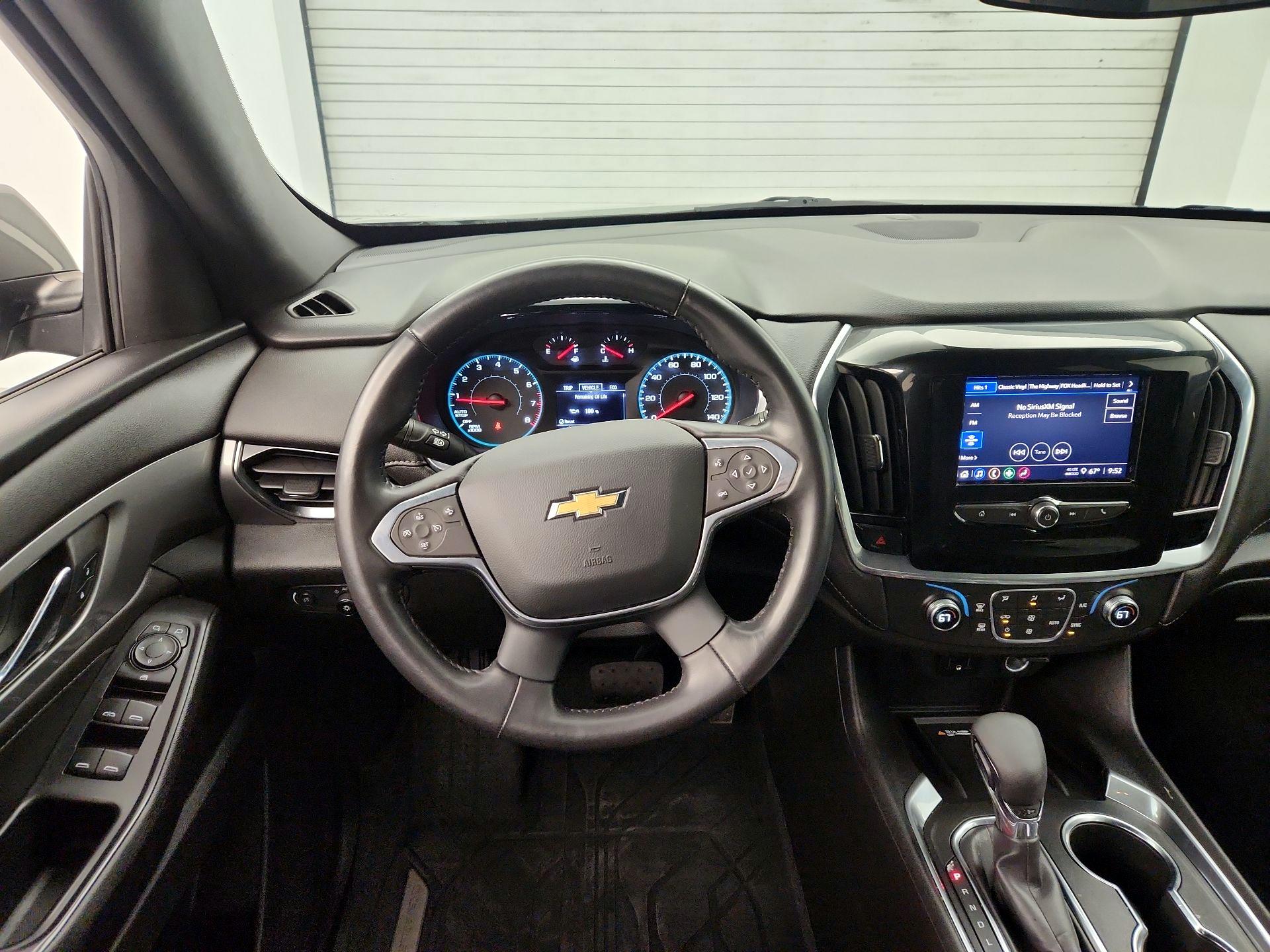 Thumbnail: 2022 Chevrolet Traverse - 10