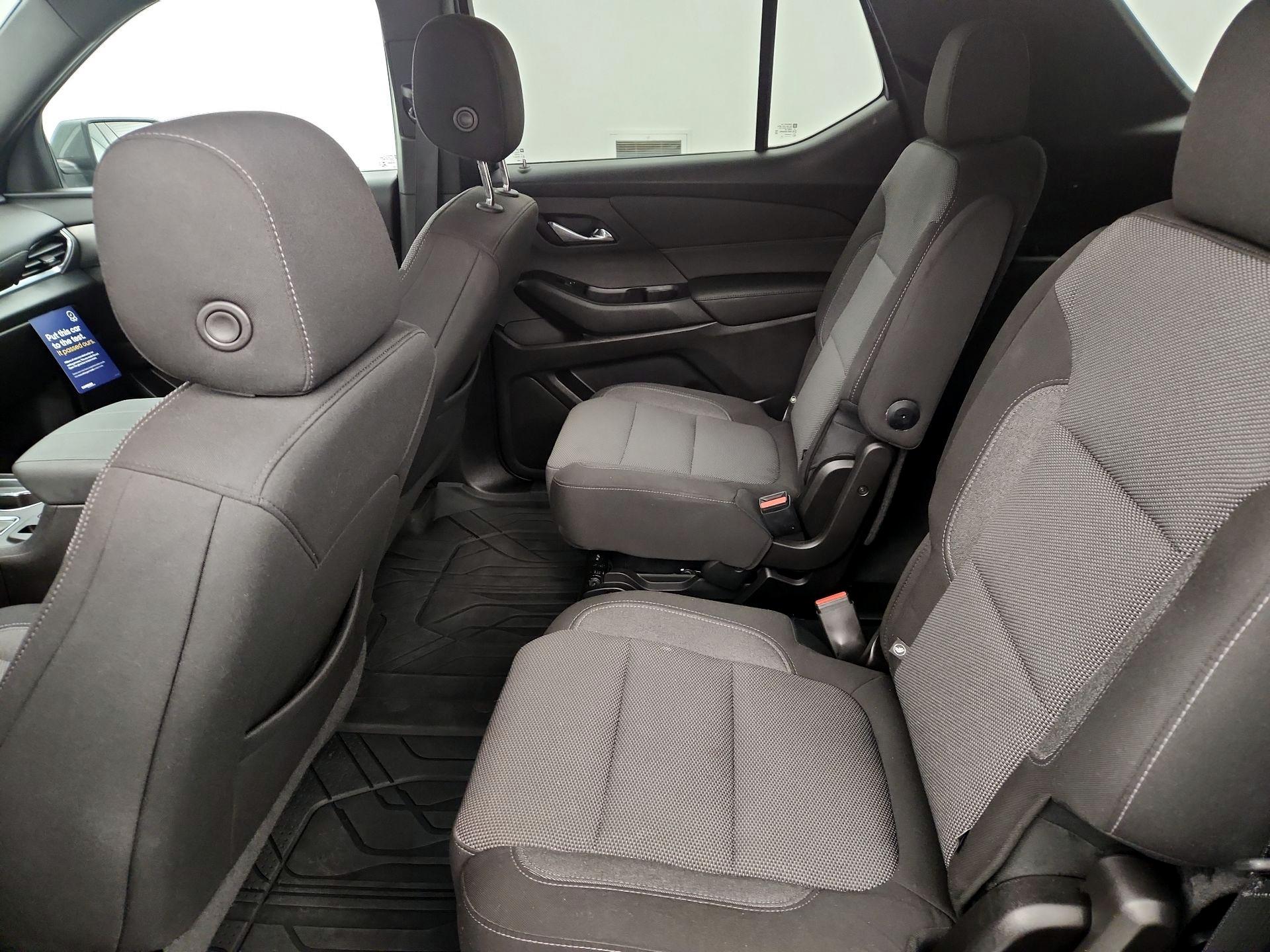 Thumbnail: 2022 Chevrolet Traverse - 18