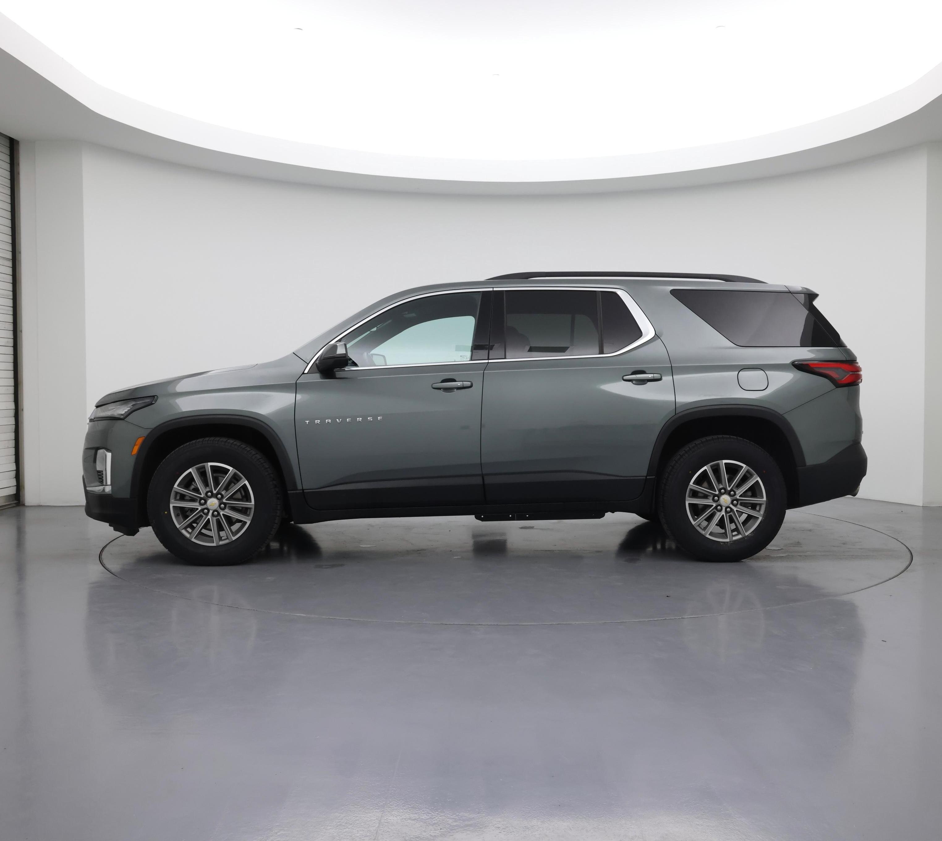 Thumbnail: 2022 Chevrolet Traverse - 3