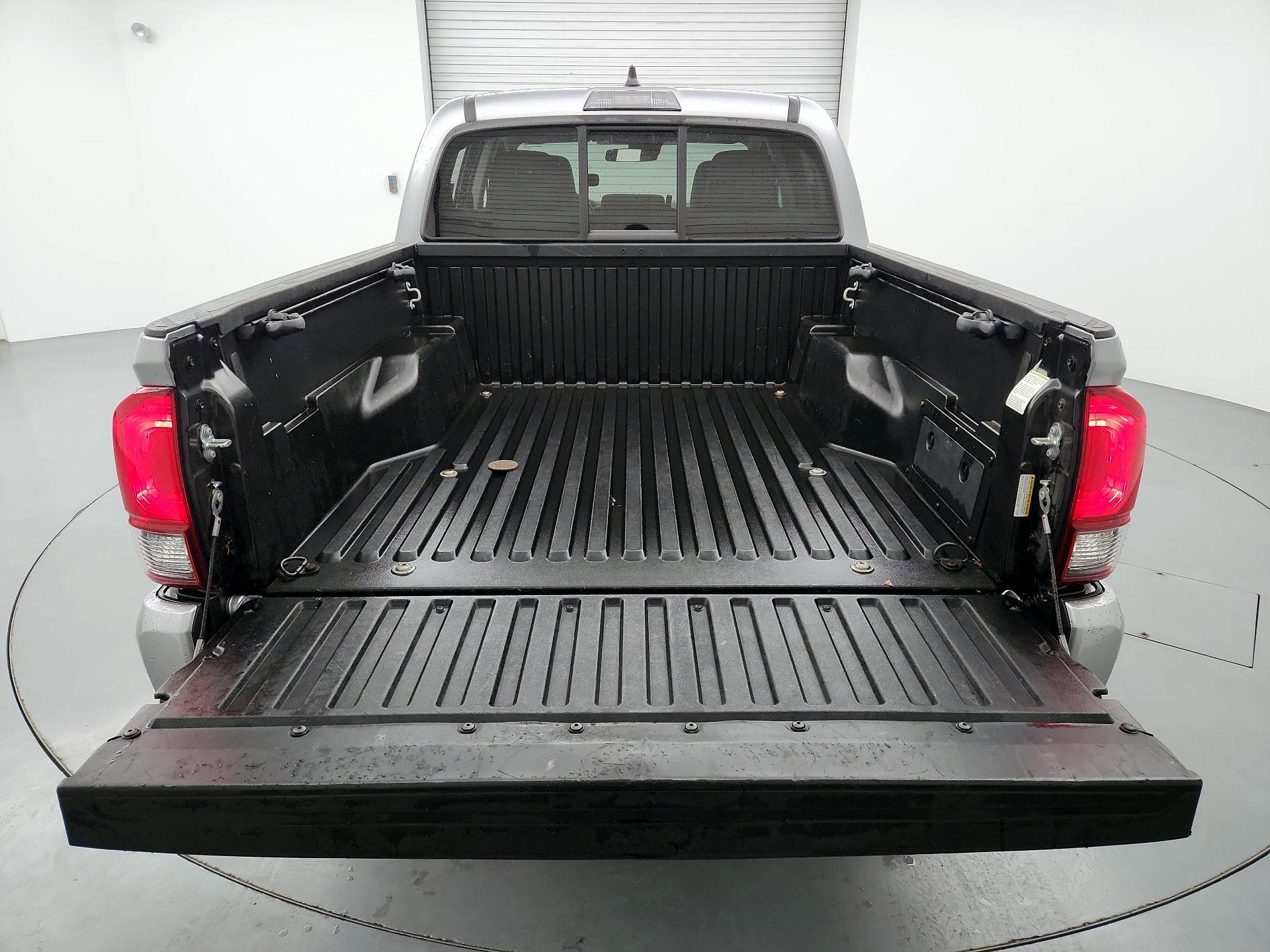 Thumbnail: 2021 Toyota Tacoma - 20