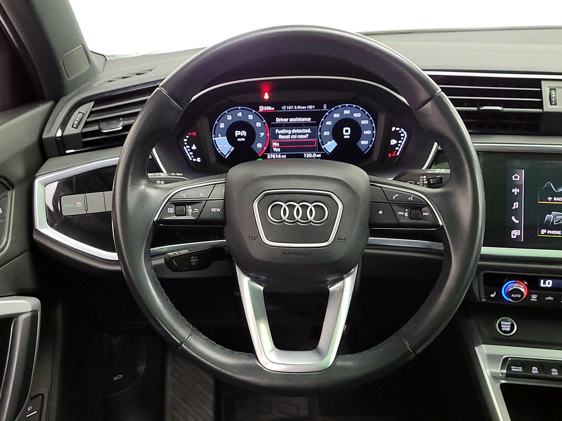 Thumbnail: 2022 Audi Q3 - 10