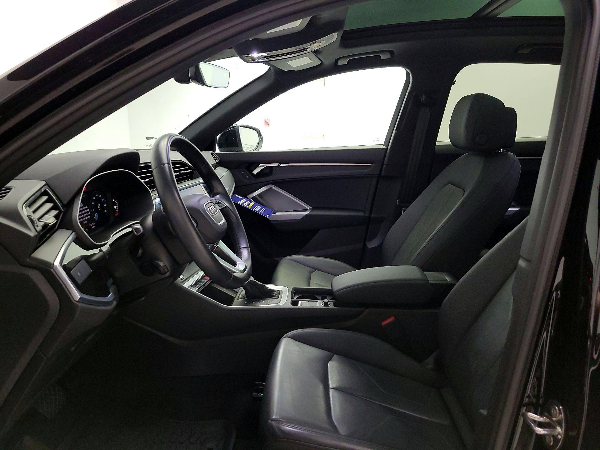 Thumbnail: 2022 Audi Q3 - 11