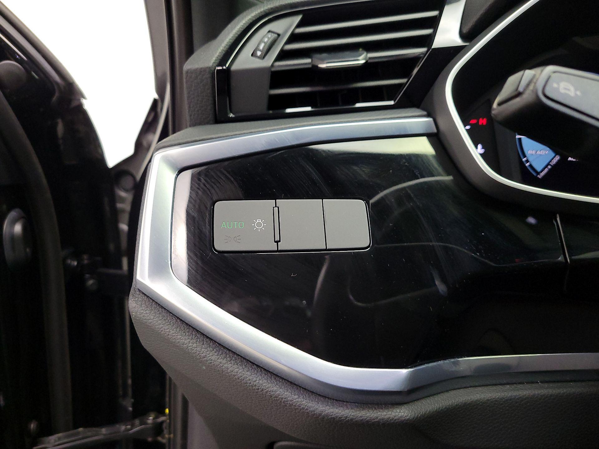 Thumbnail: 2022 Audi Q3 - 13