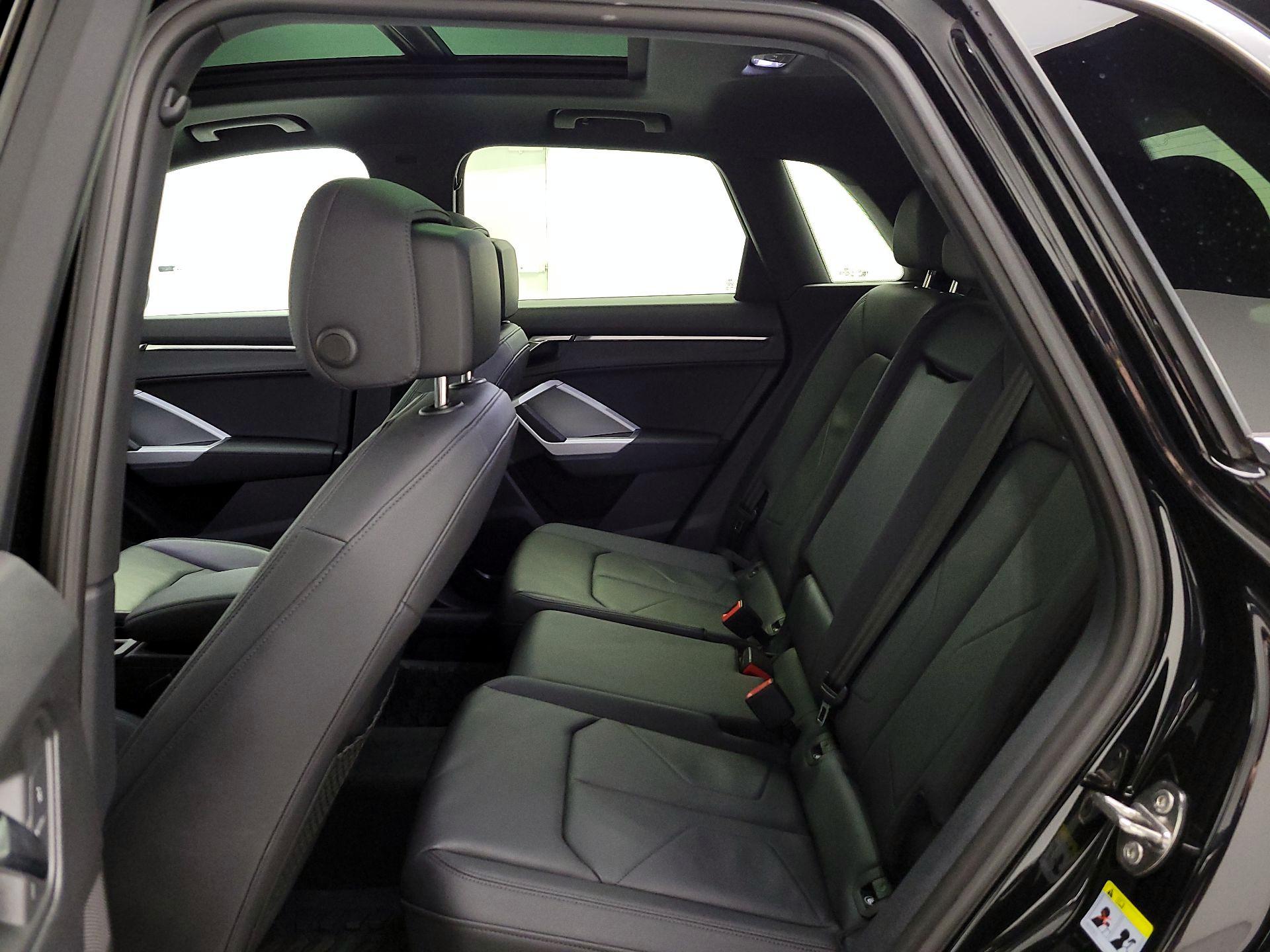 Thumbnail: 2022 Audi Q3 - 20