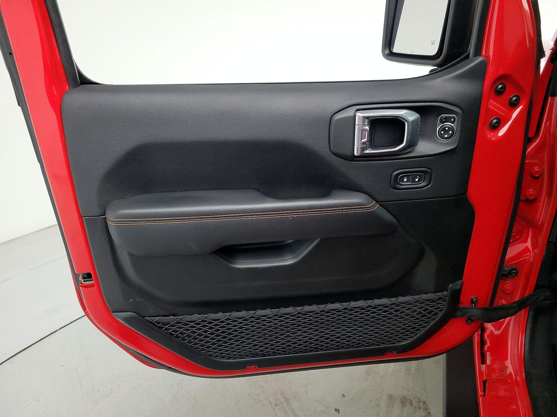 Thumbnail: 2021 Jeep Gladiator - 12