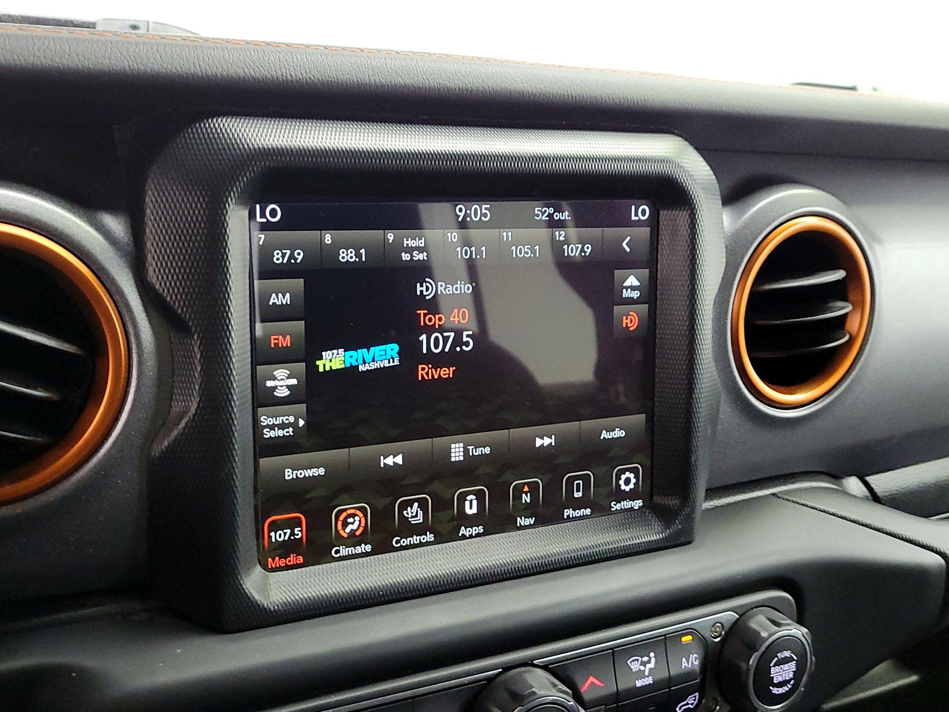 Thumbnail: 2021 Jeep Gladiator - 16