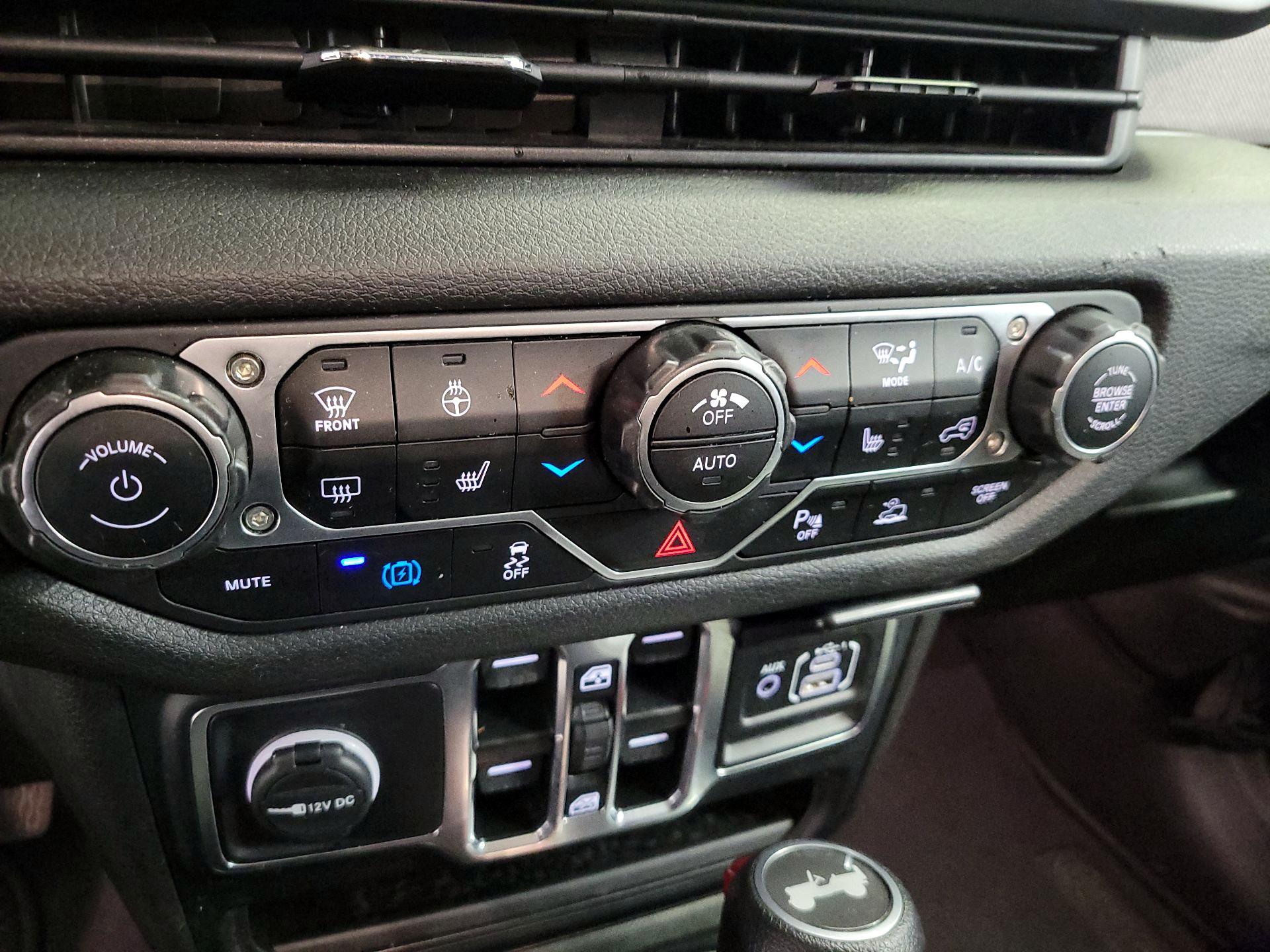 Thumbnail: 2024 Jeep Wrangler - 16