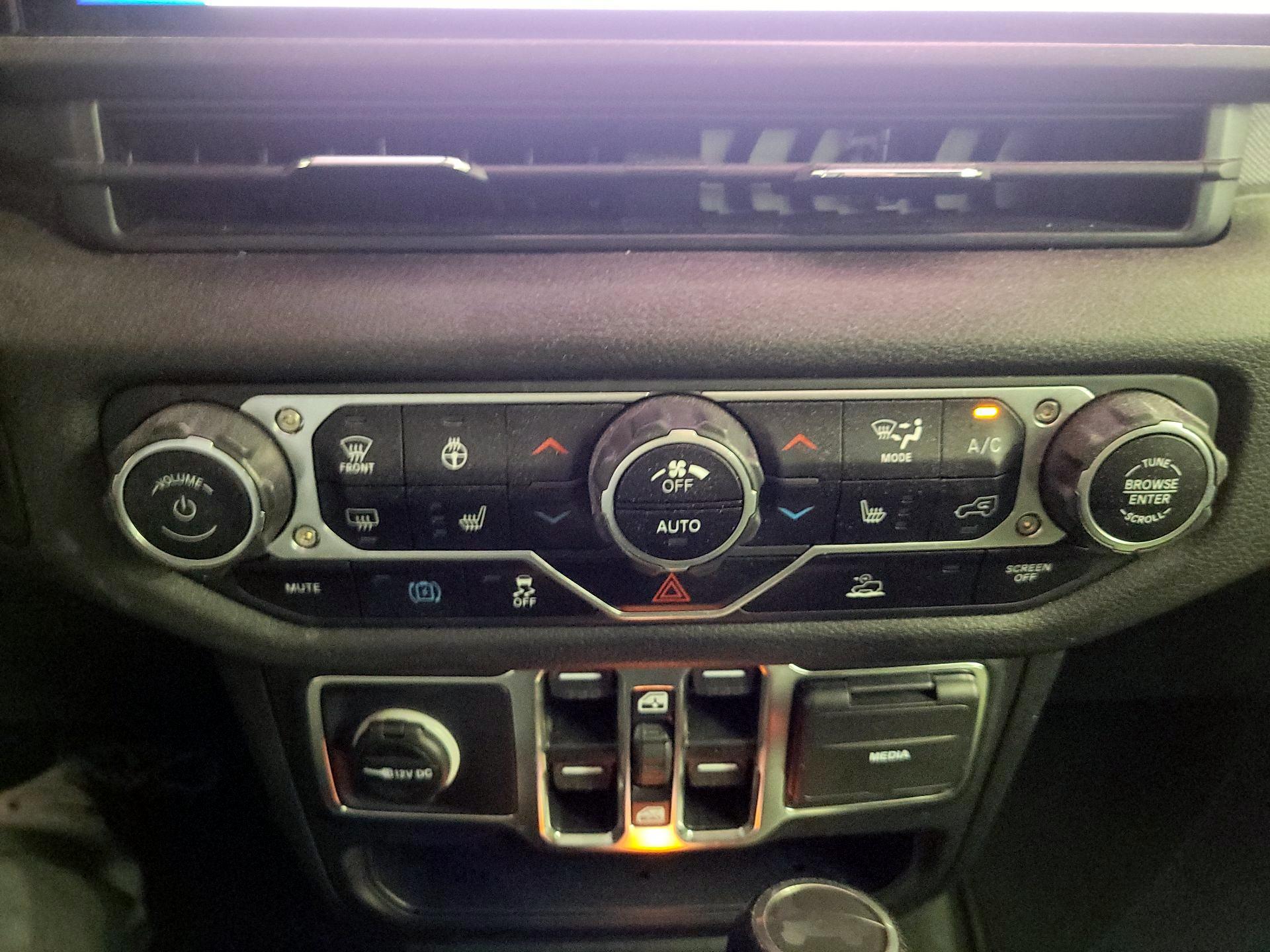 Thumbnail: 2024 Jeep Wrangler - 16