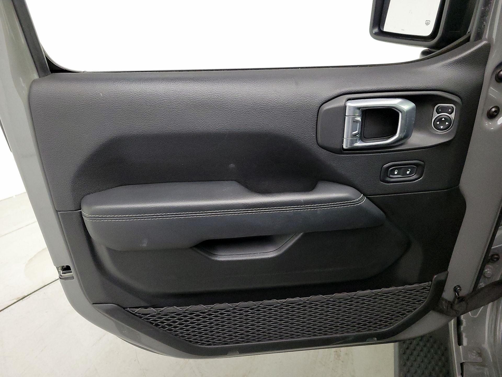 Thumbnail: 2022 Jeep Wrangler - 12