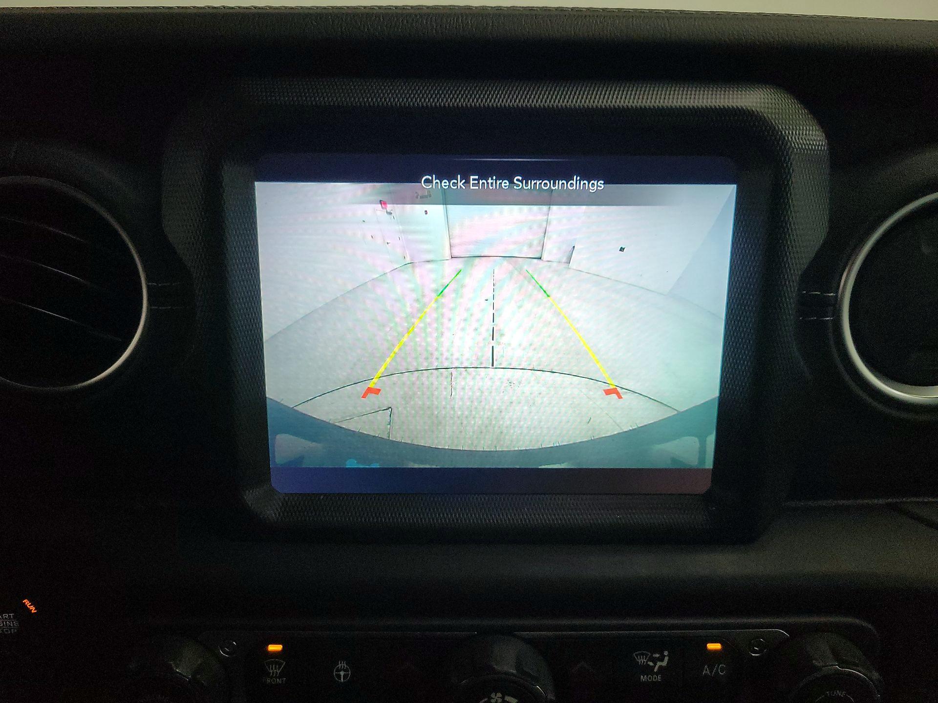 Thumbnail: 2022 Jeep Wrangler - 15