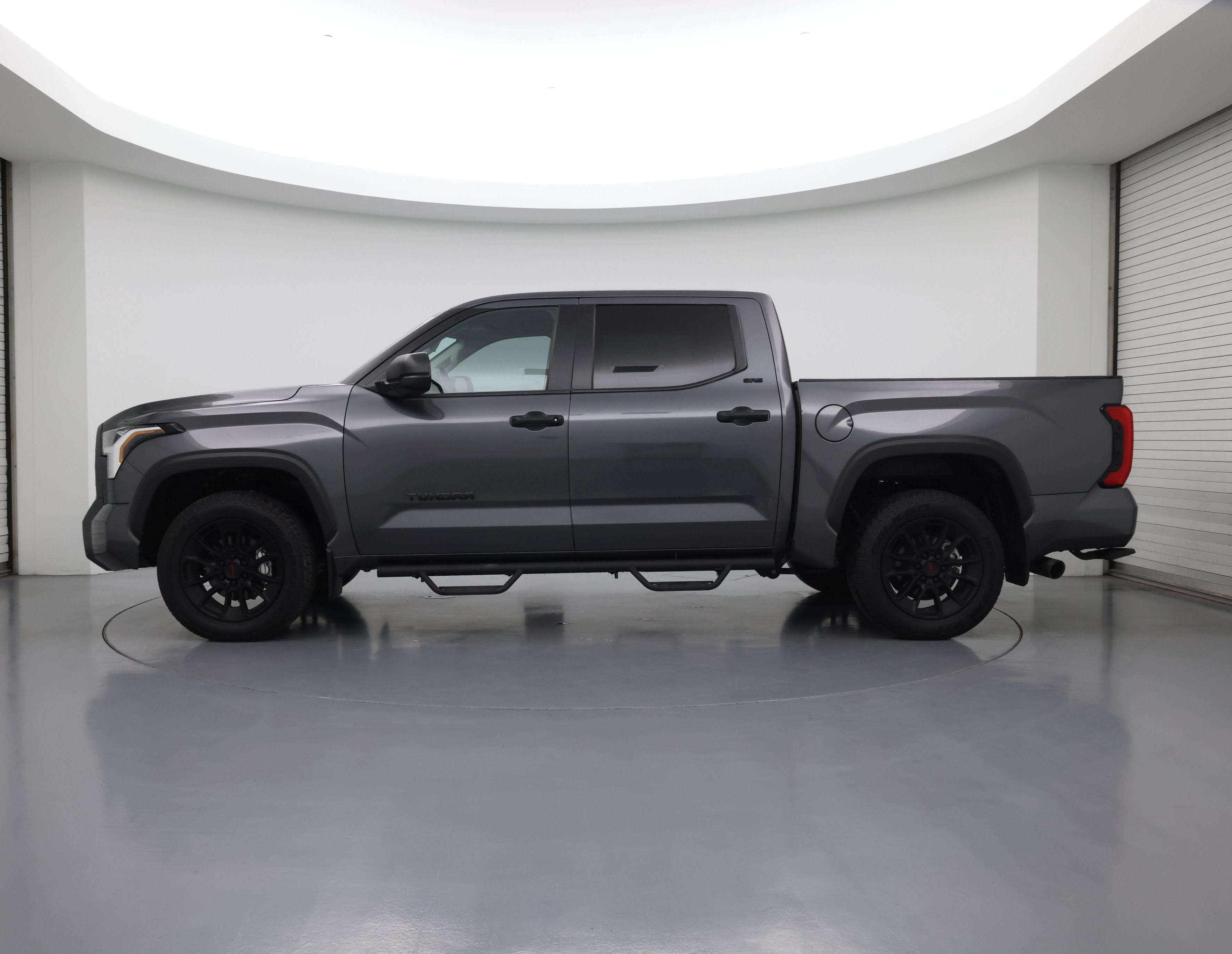 Thumbnail: 2024 Toyota Tundra - 3