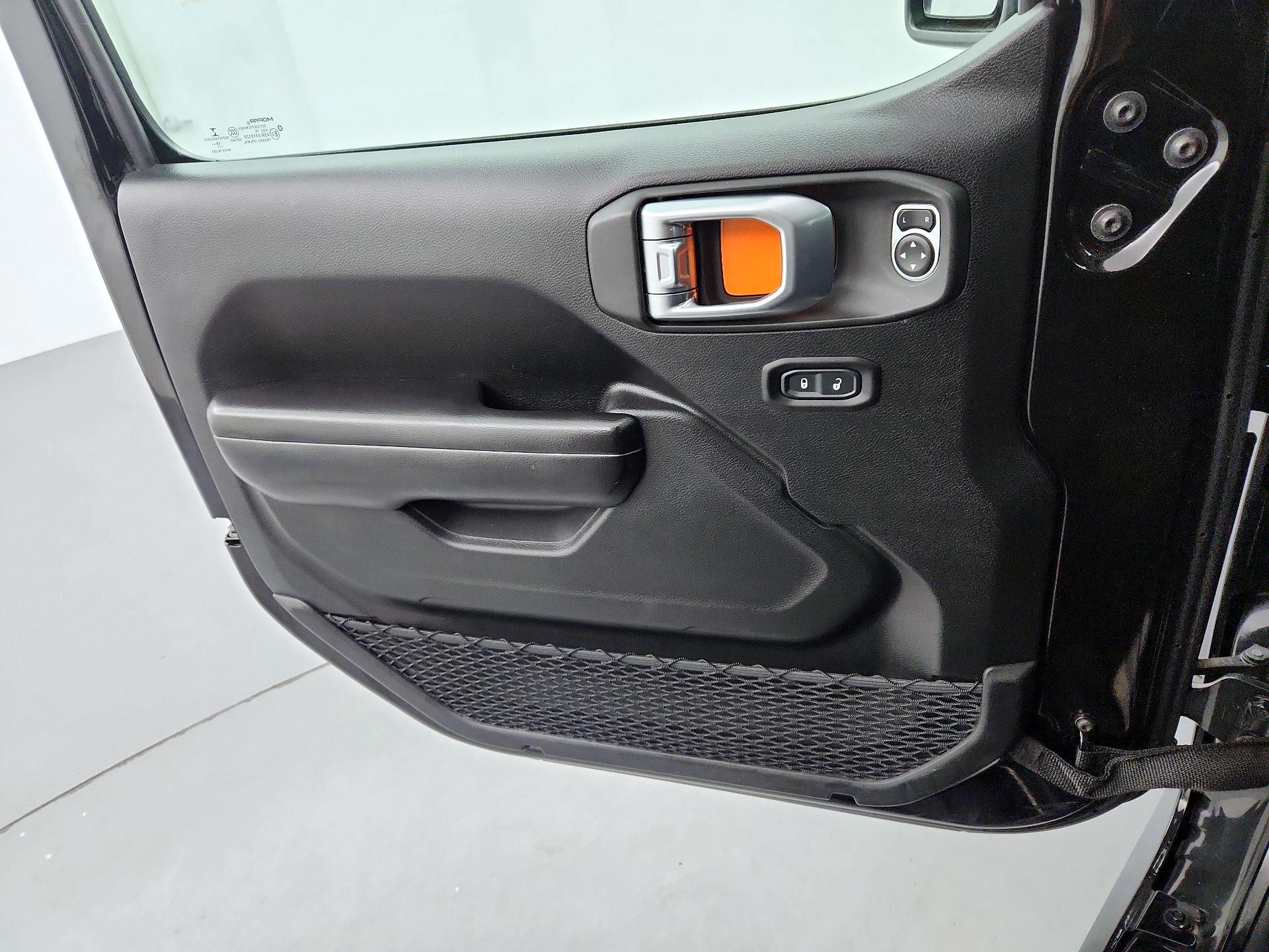 Thumbnail: 2020 Jeep Gladiator - 12