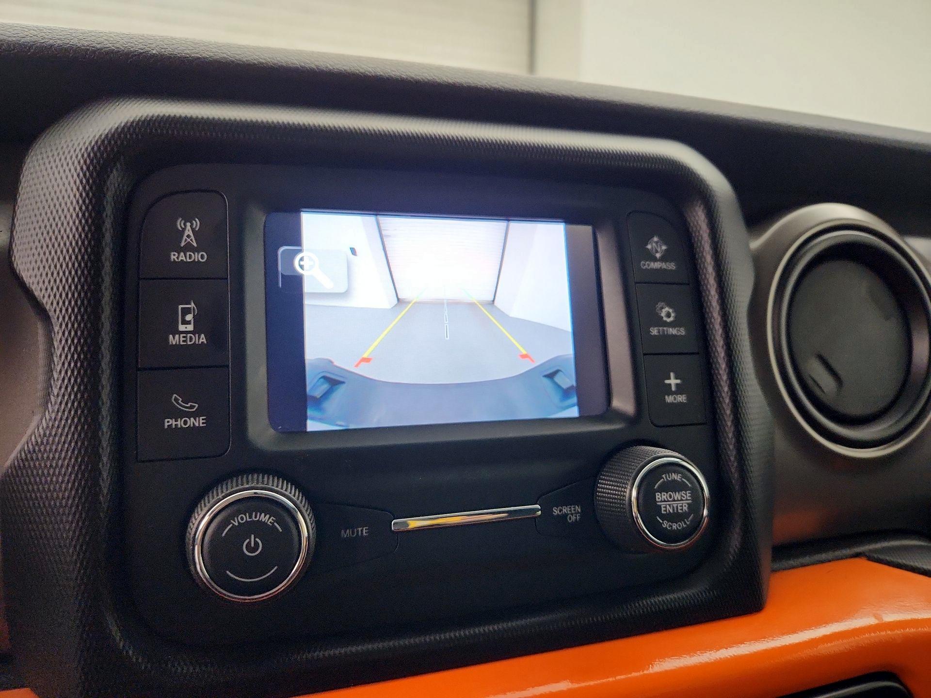 Thumbnail: 2020 Jeep Gladiator - 14