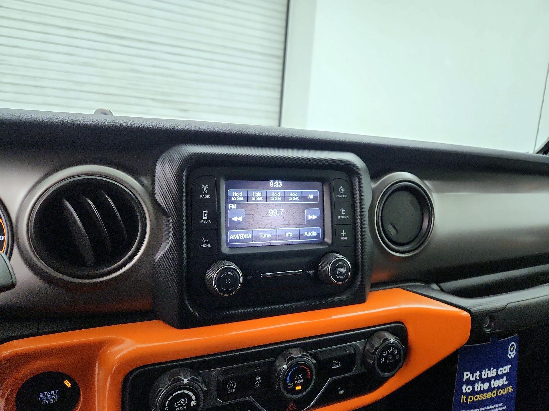 Thumbnail: 2020 Jeep Gladiator - 15