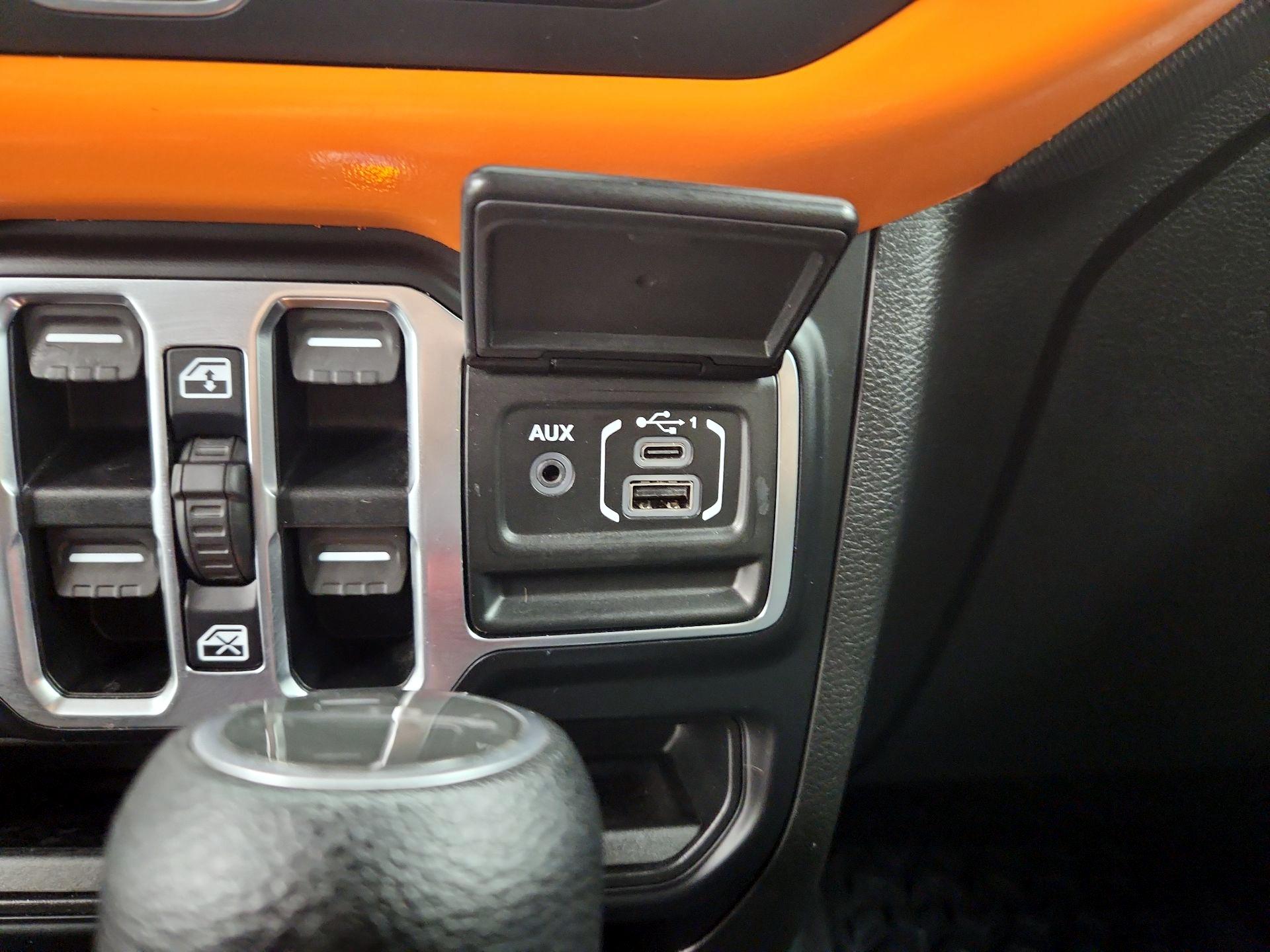 Thumbnail: 2020 Jeep Gladiator - 18