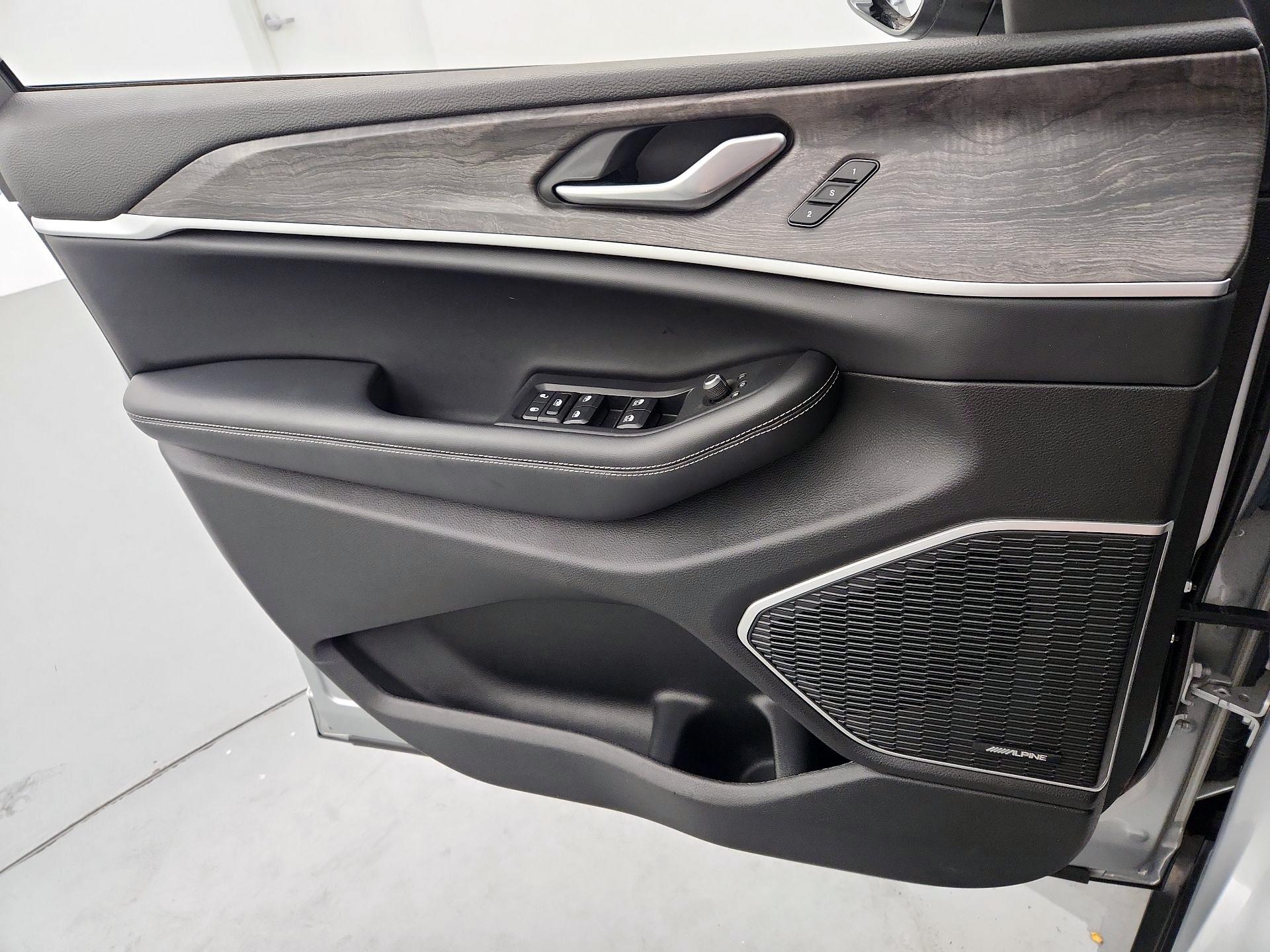 Thumbnail: 2021 Jeep Grand Cherokee L - 12