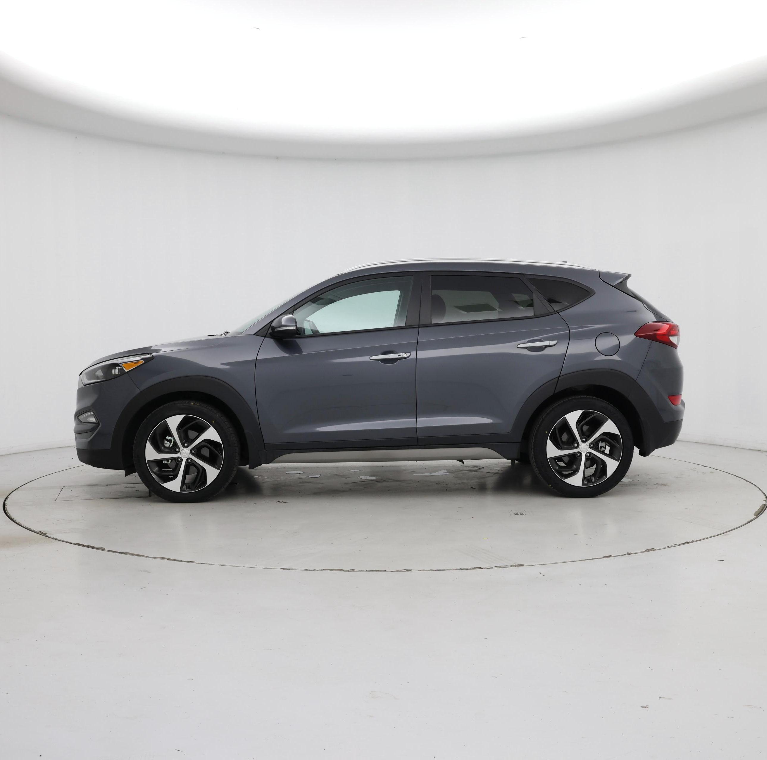Thumbnail: 2017 Hyundai Tucson - 3