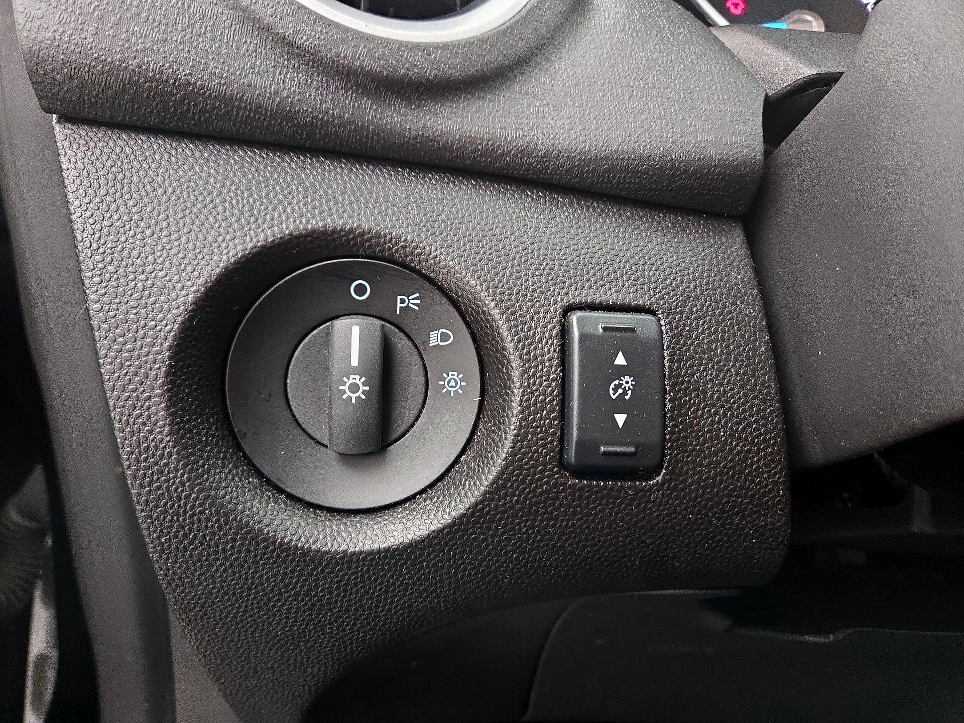 Thumbnail: 2017 Ford Fiesta - 13