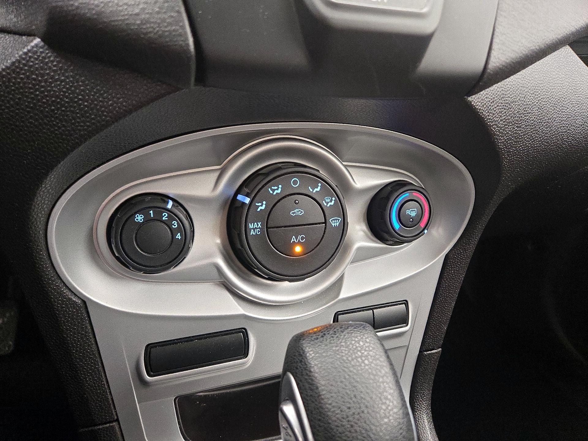 Thumbnail: 2017 Ford Fiesta - 15