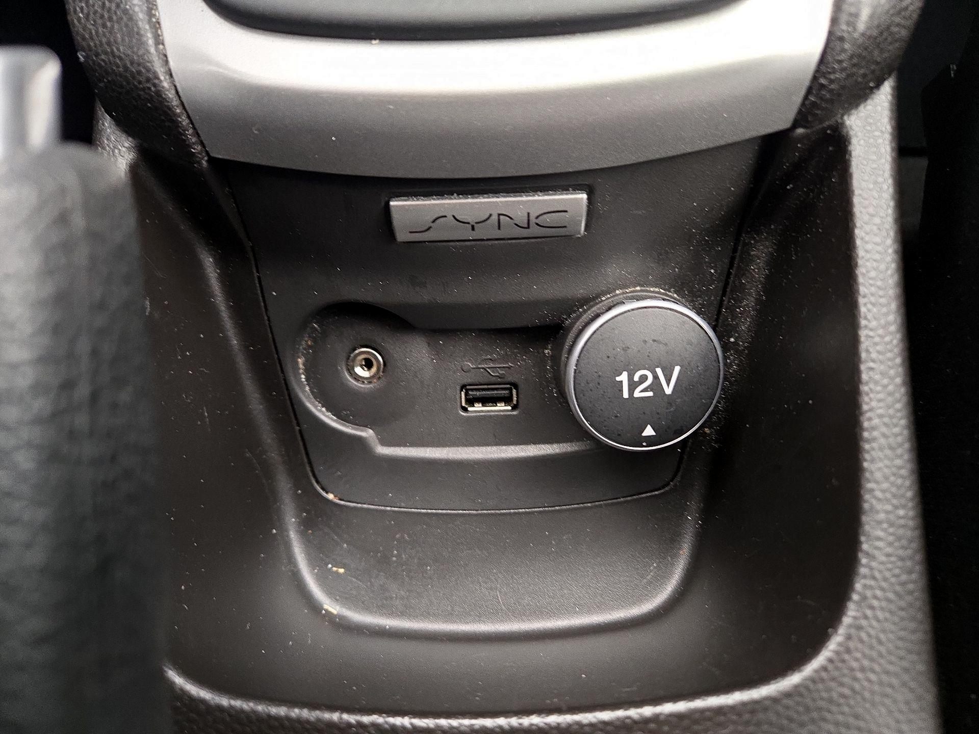 Thumbnail: 2017 Ford Fiesta - 17