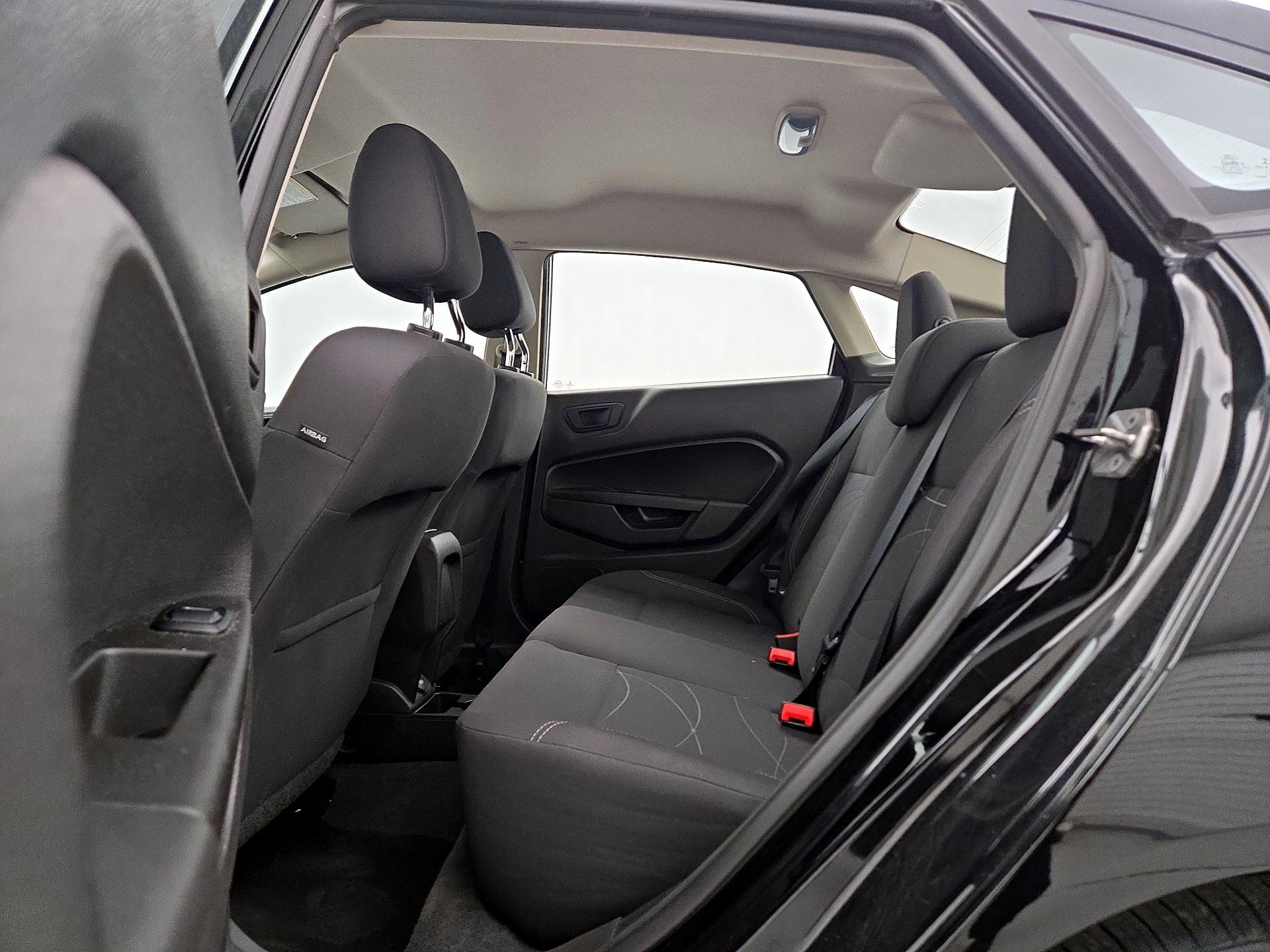 Thumbnail: 2017 Ford Fiesta - 18