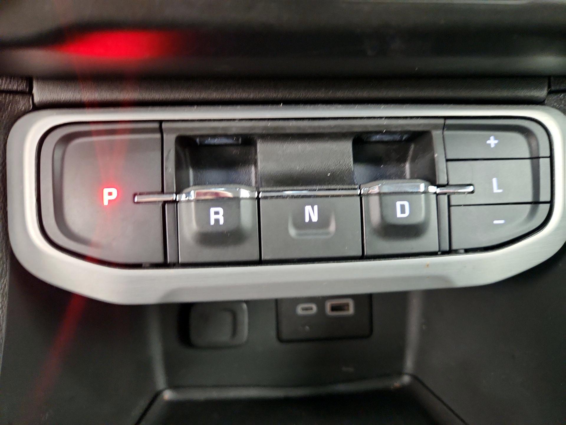 Thumbnail: 2023 GMC Acadia - 17